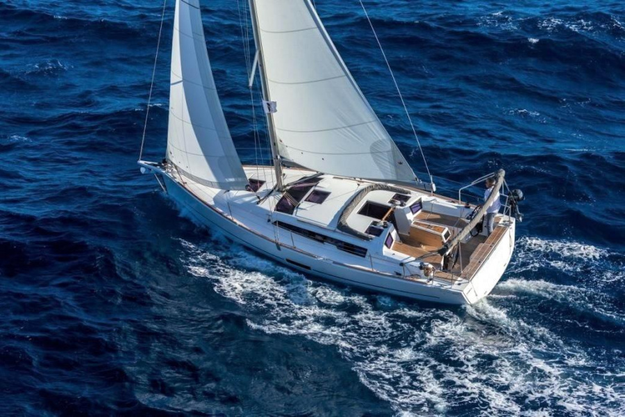 Dufour 360 — photo 10