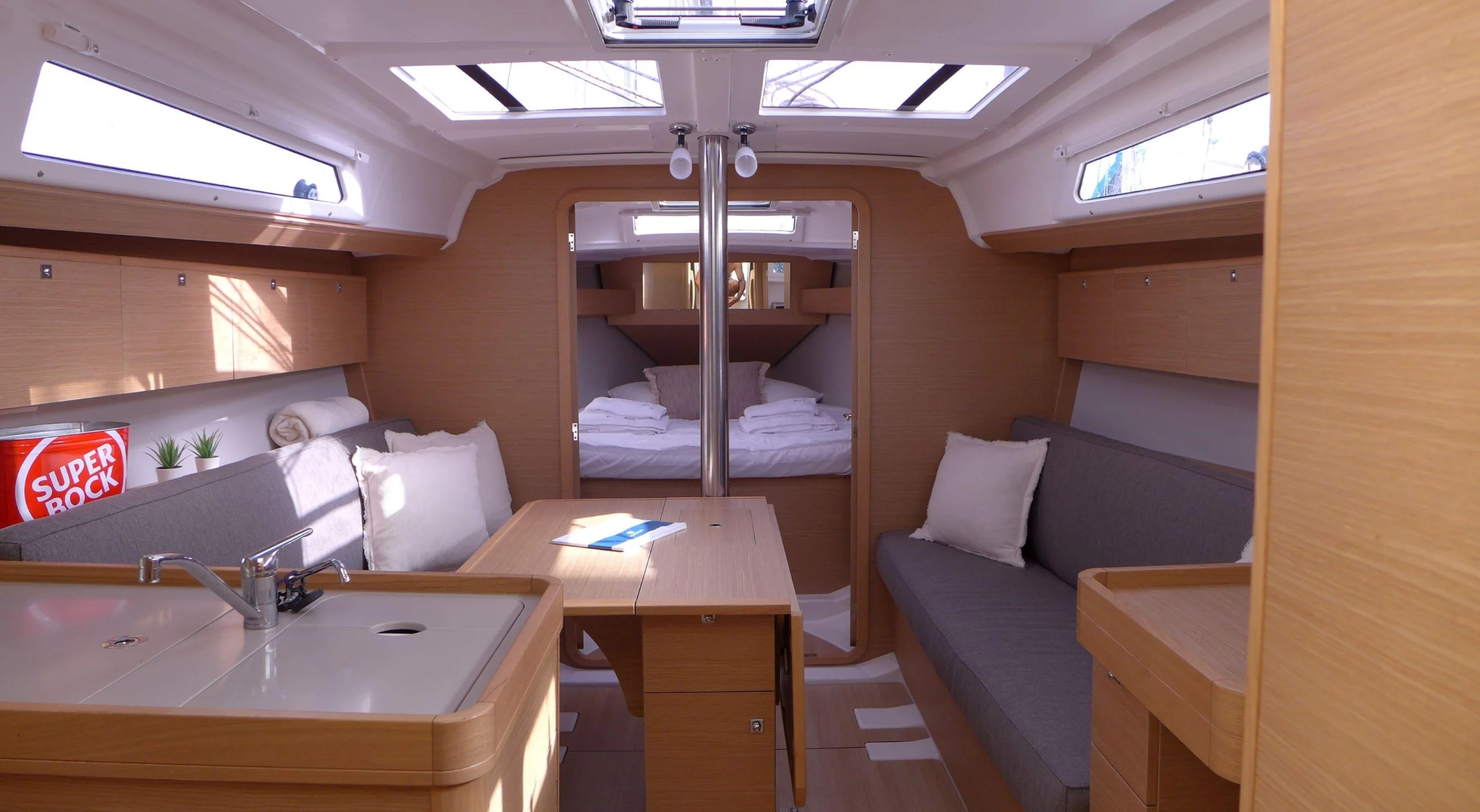Dufour 360 (Mar me Quer) Interior - 11