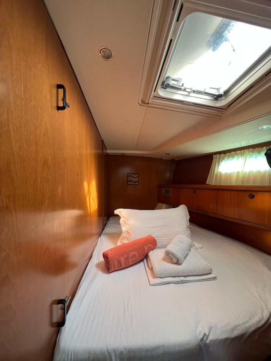 Sun Odyssey 54DS — photo 25