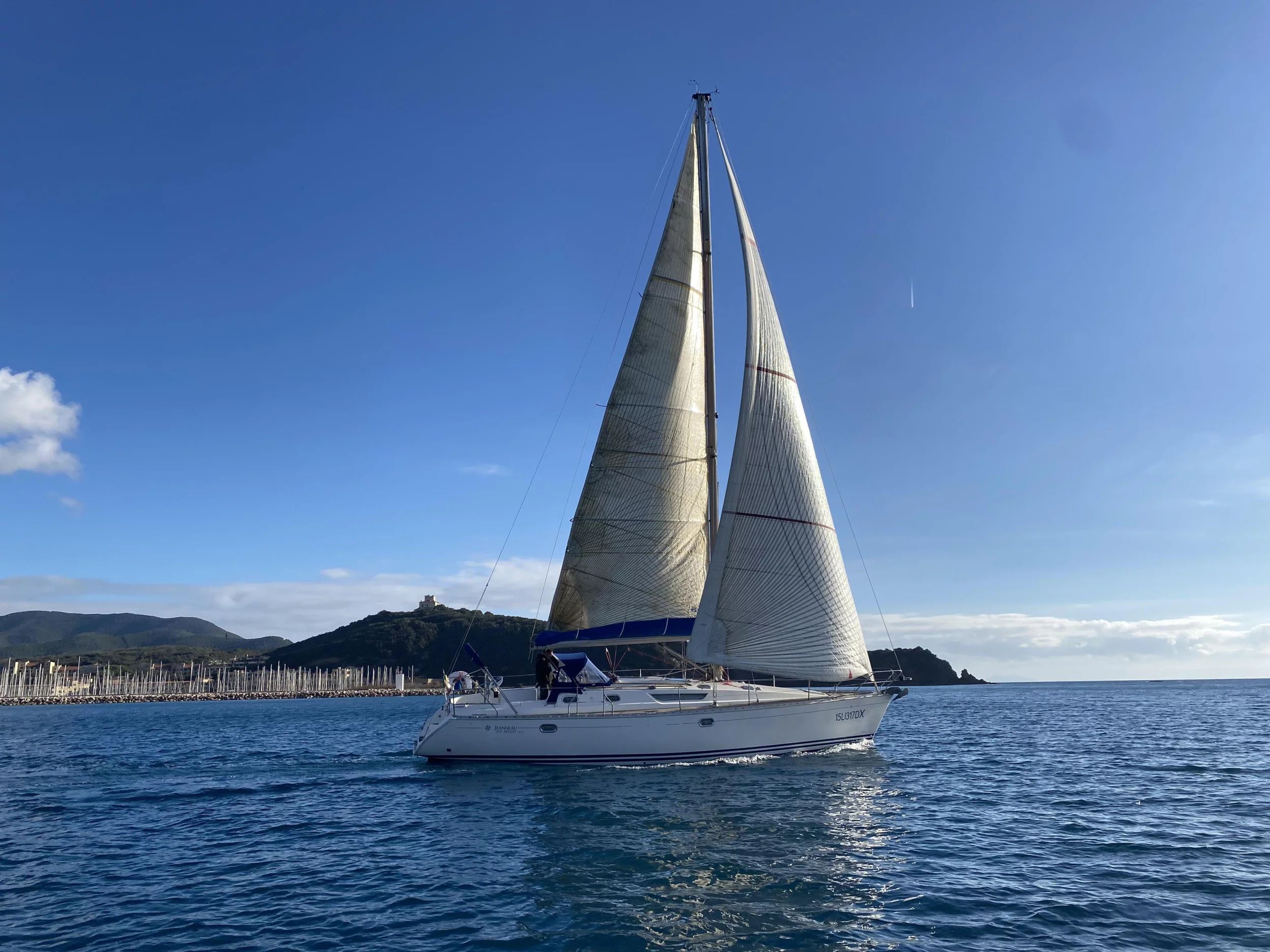 Sun Odyssey 42.2 (Jalù)  - 14
