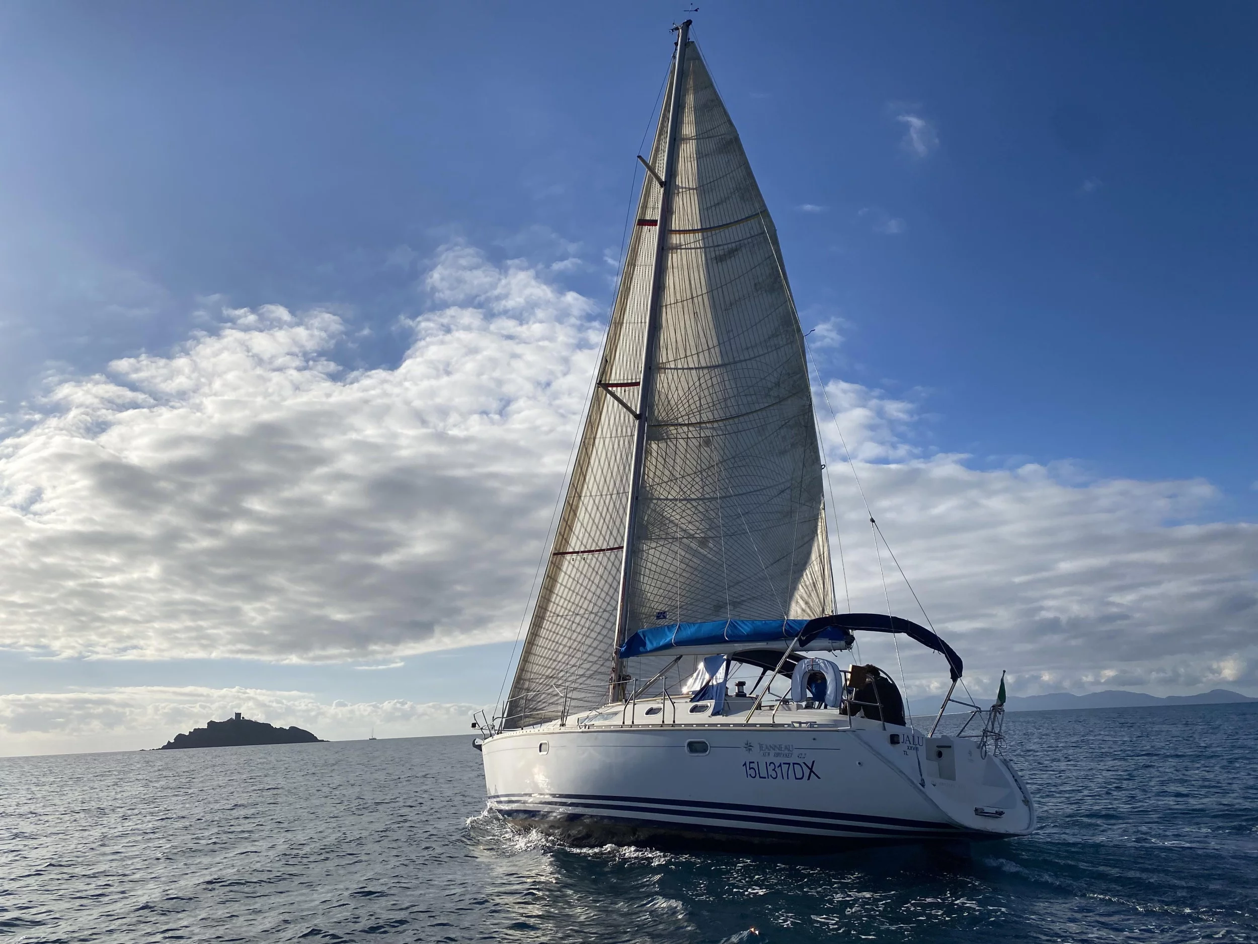 Sun Odyssey 42.2 (Jalù)  - 3