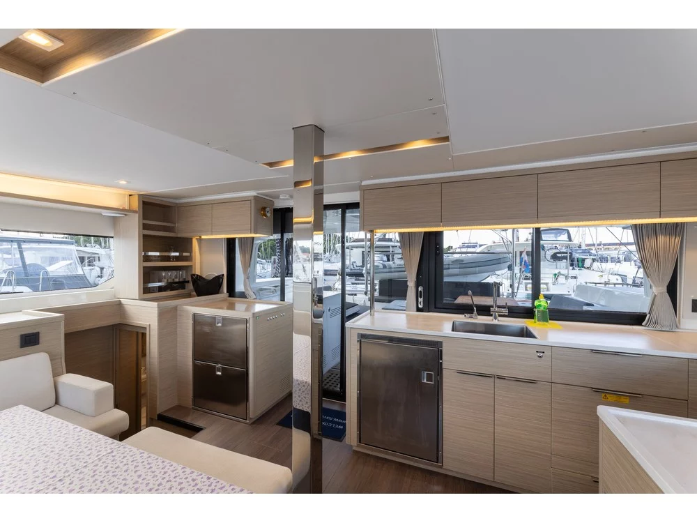 Lagoon 46 (CORTES) Interior image - 18