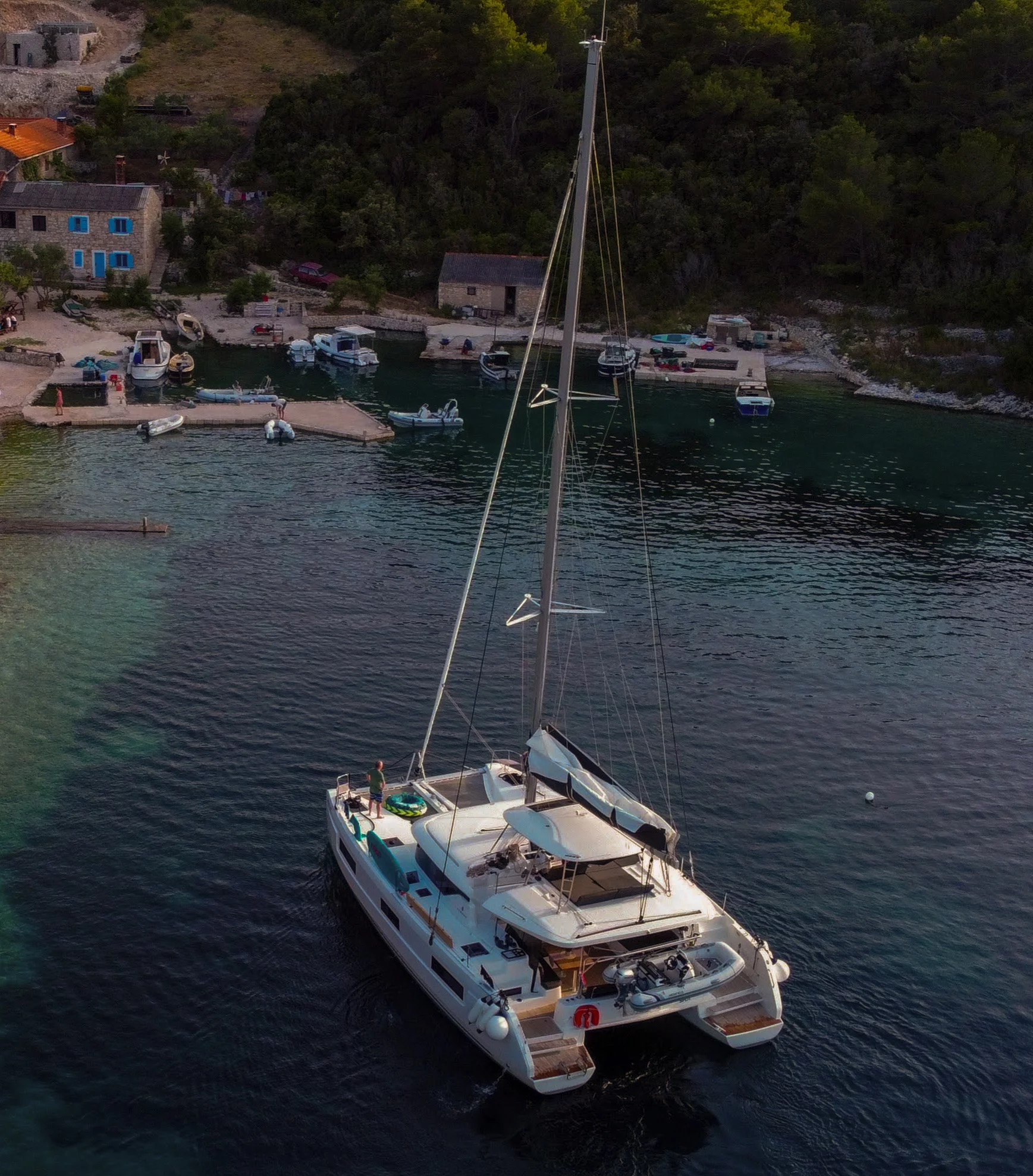 Lagoon 46 (CORTES)  - 8