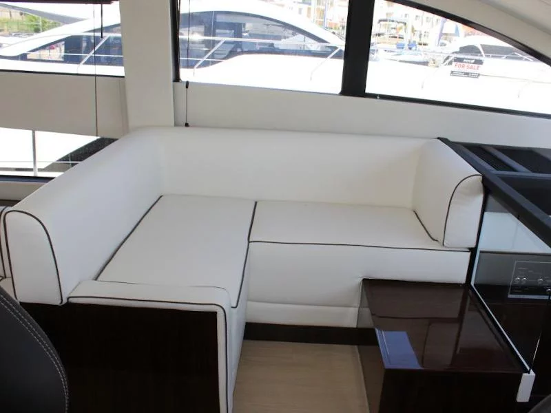 Fairline Squadron 50 (Lady Noble) Interior image - 3
