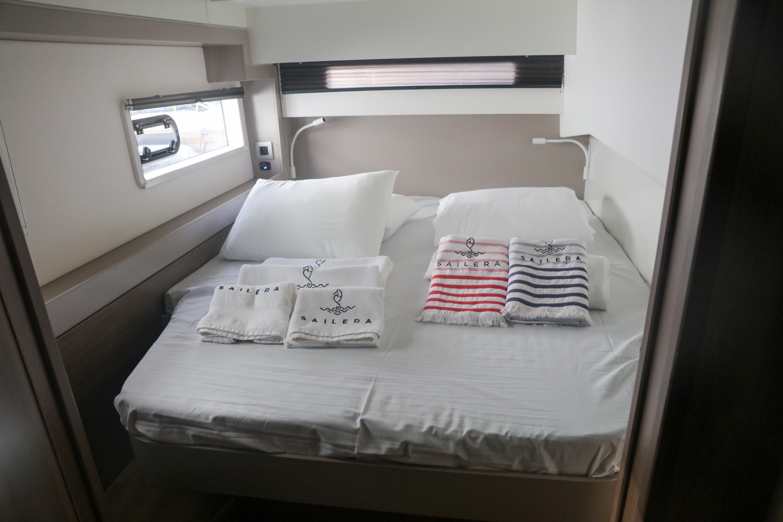 Photo #6 - Bali 4.2 (Zephyr) in Marmaris - 12708