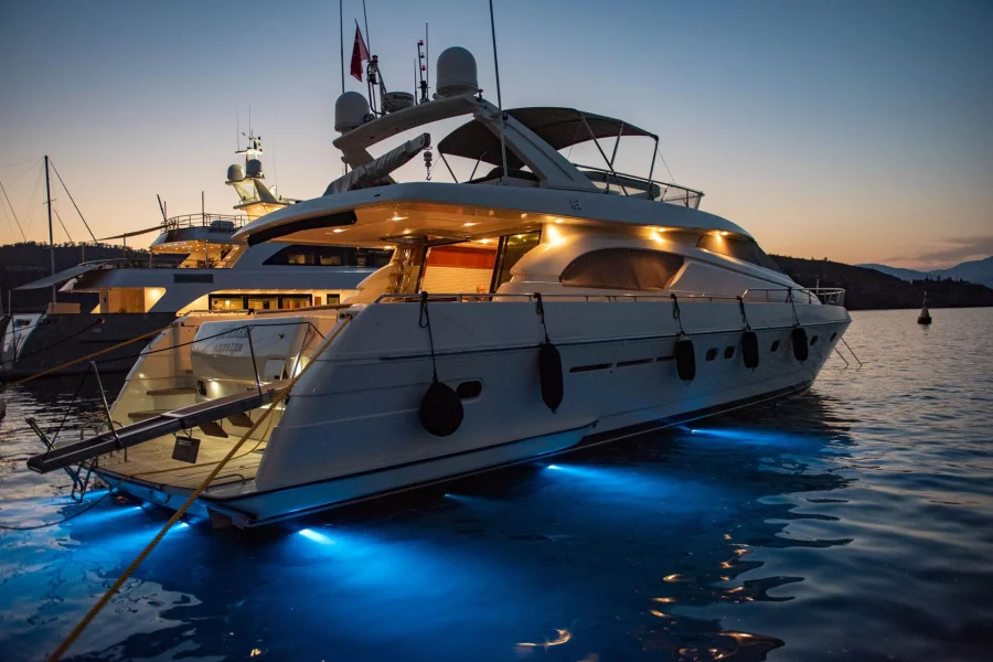 Ferretti 72 (Ferretti 72)  - 24