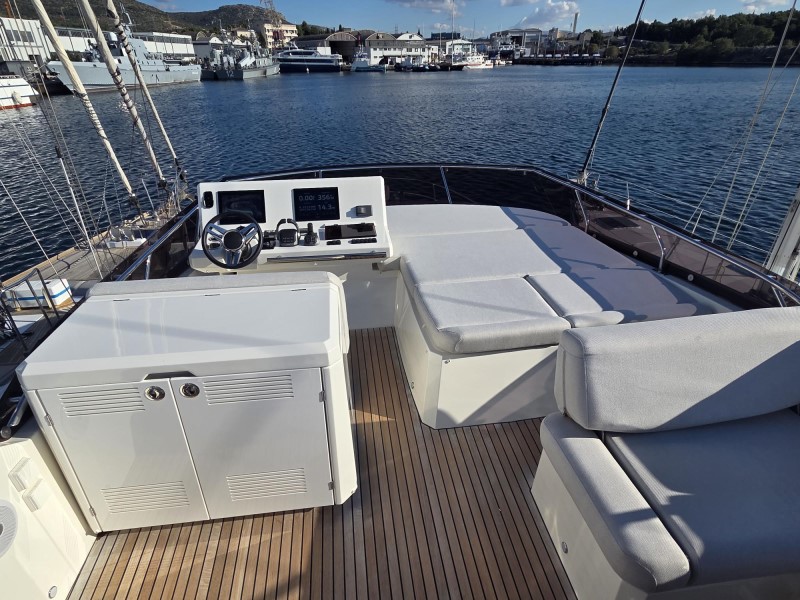 Prestige 520 Fly — photo 16