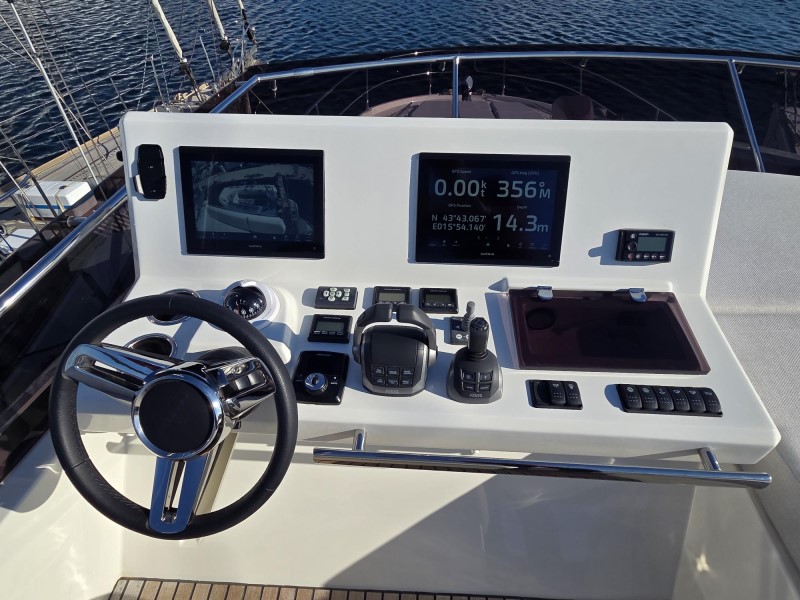 Prestige 520 Fly — photo 17