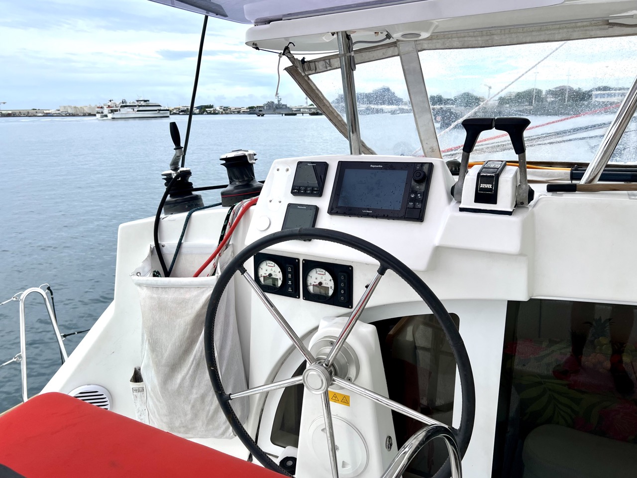 Photo #2 - Lagoon 380 S2 Owner's Version (Poe Maia) in Papeete - 20137