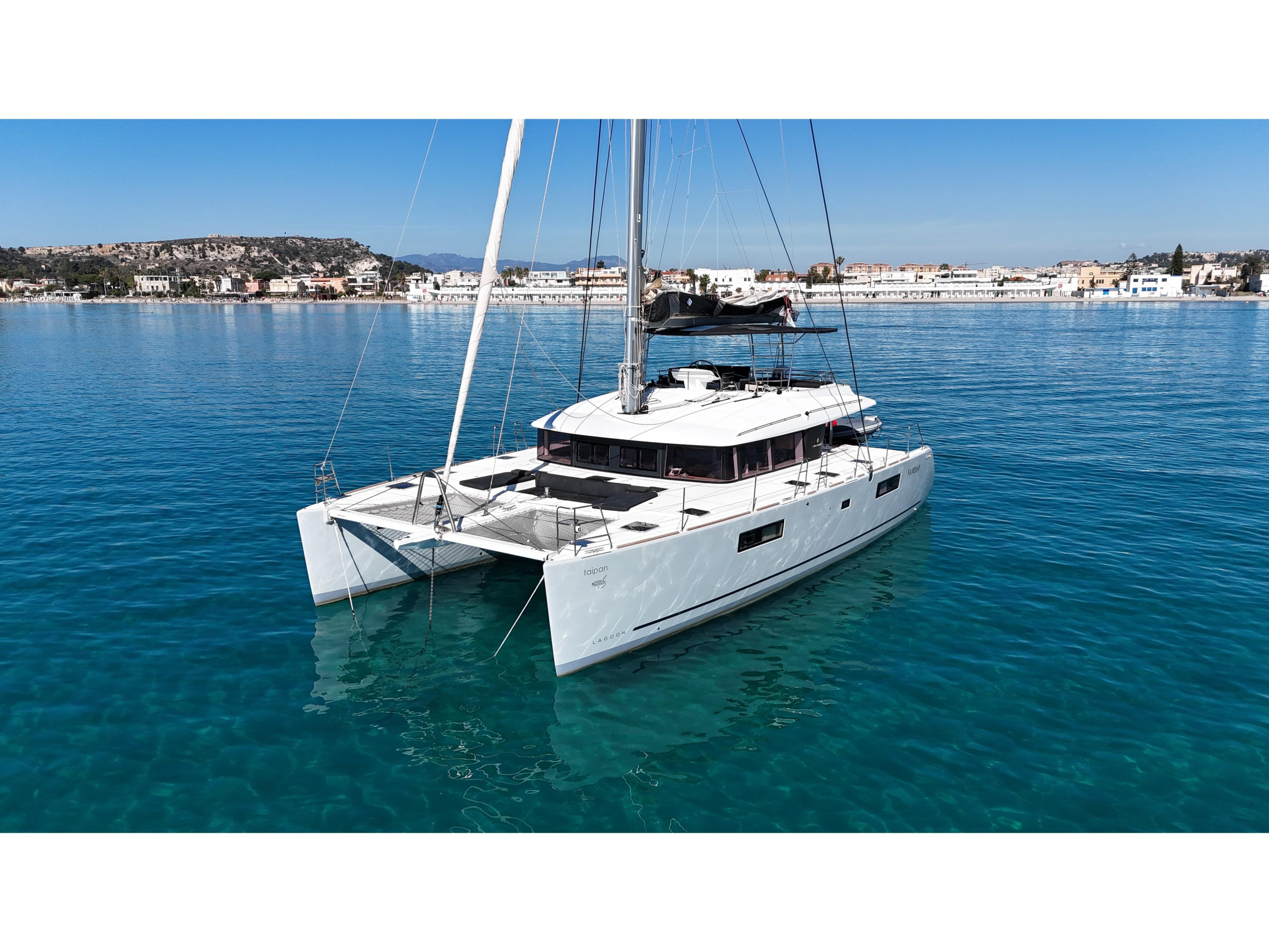 Photo #1 - Lagoon 560 S2 (Taipan) in Portisco - 21468
