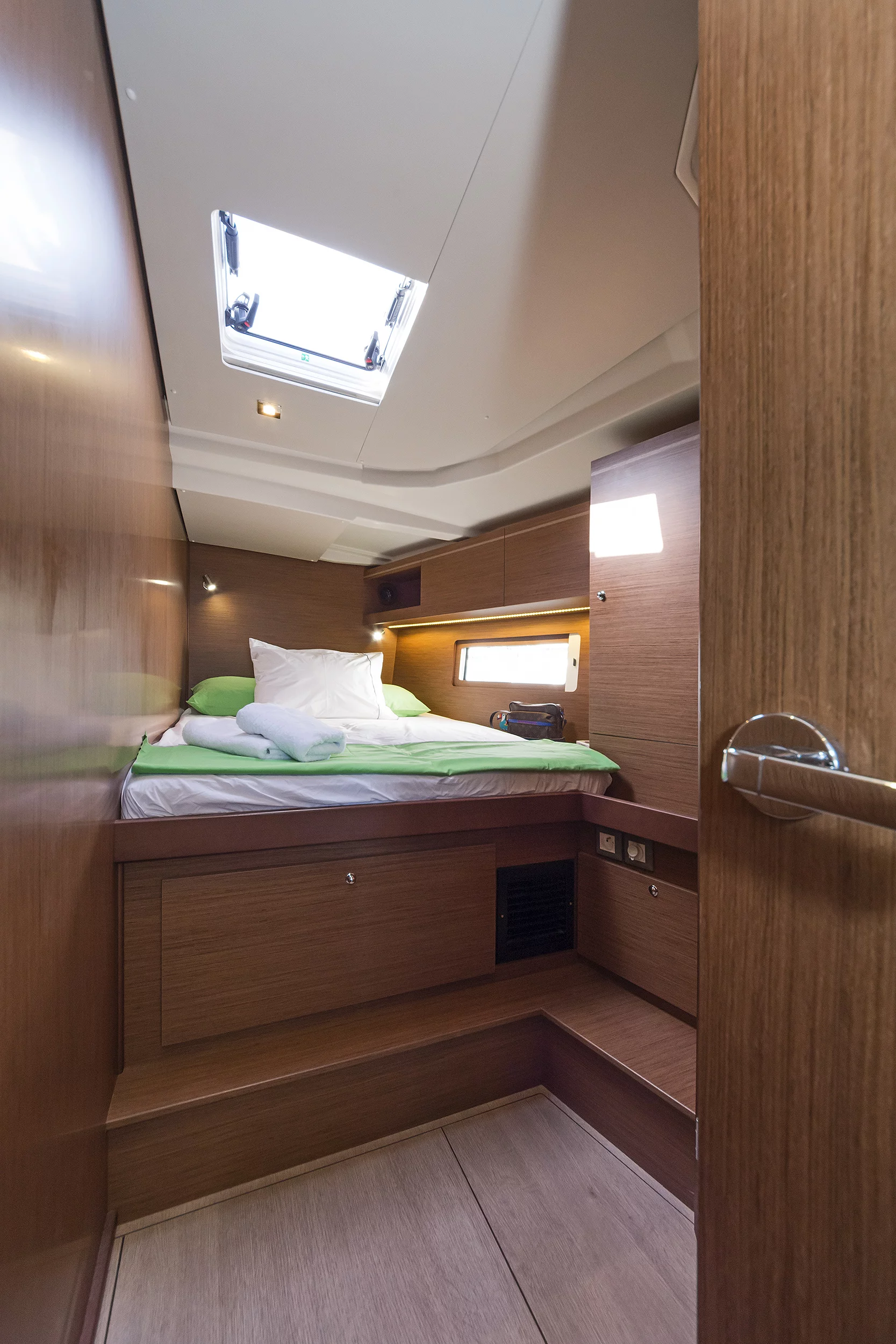 Oceanis 51.1 (5+1 cab) & GEN (Yria)  - 24