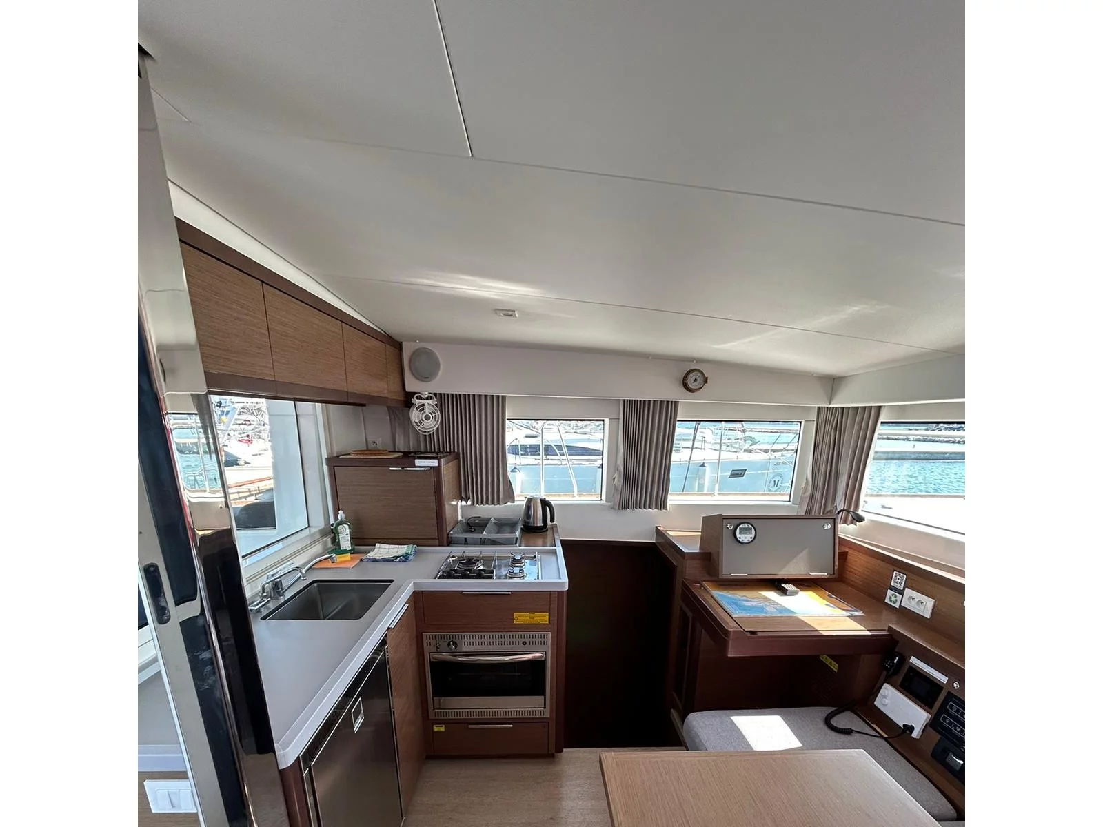 Lagoon 40 (SUNLIGHT) Interior image - 13