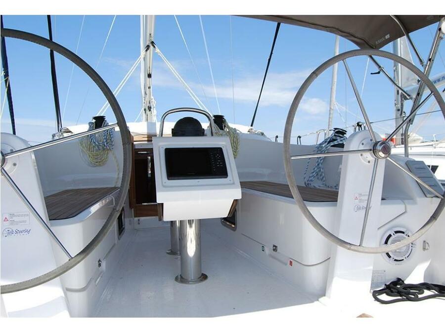 Main image - 0