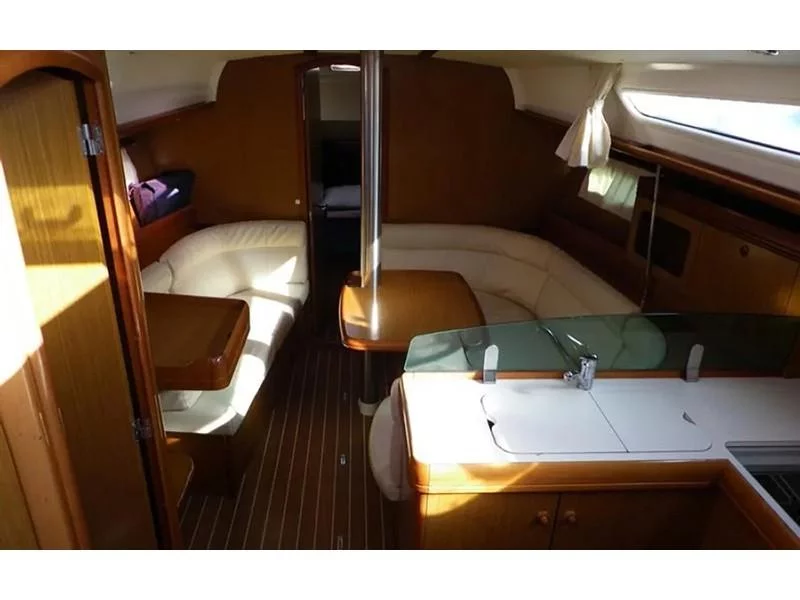 Sun Odyssey 36i (Kos 36.1) Interior image - 7