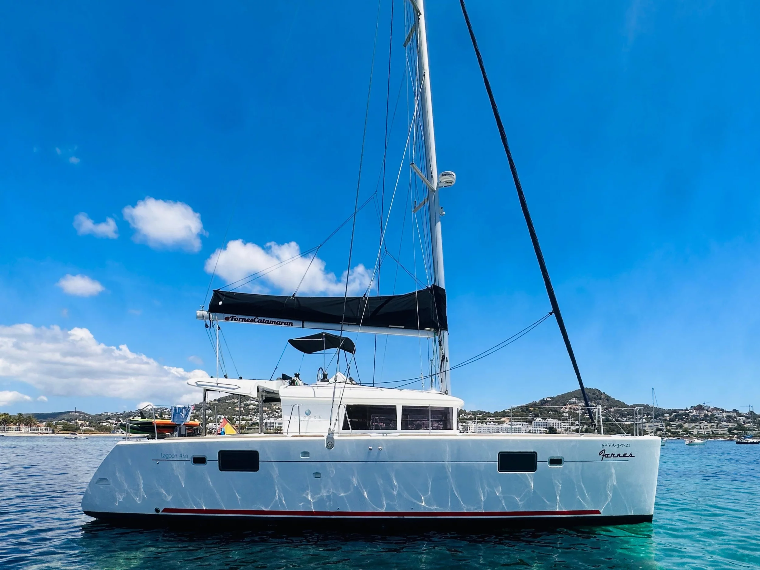 Lagoon 450 Flybridge (Fornes) Main image - 0