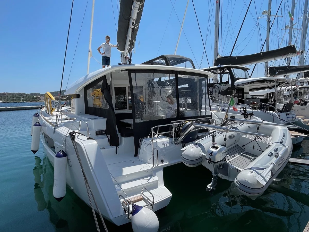 Lagoon 40 (DJ)  - 3