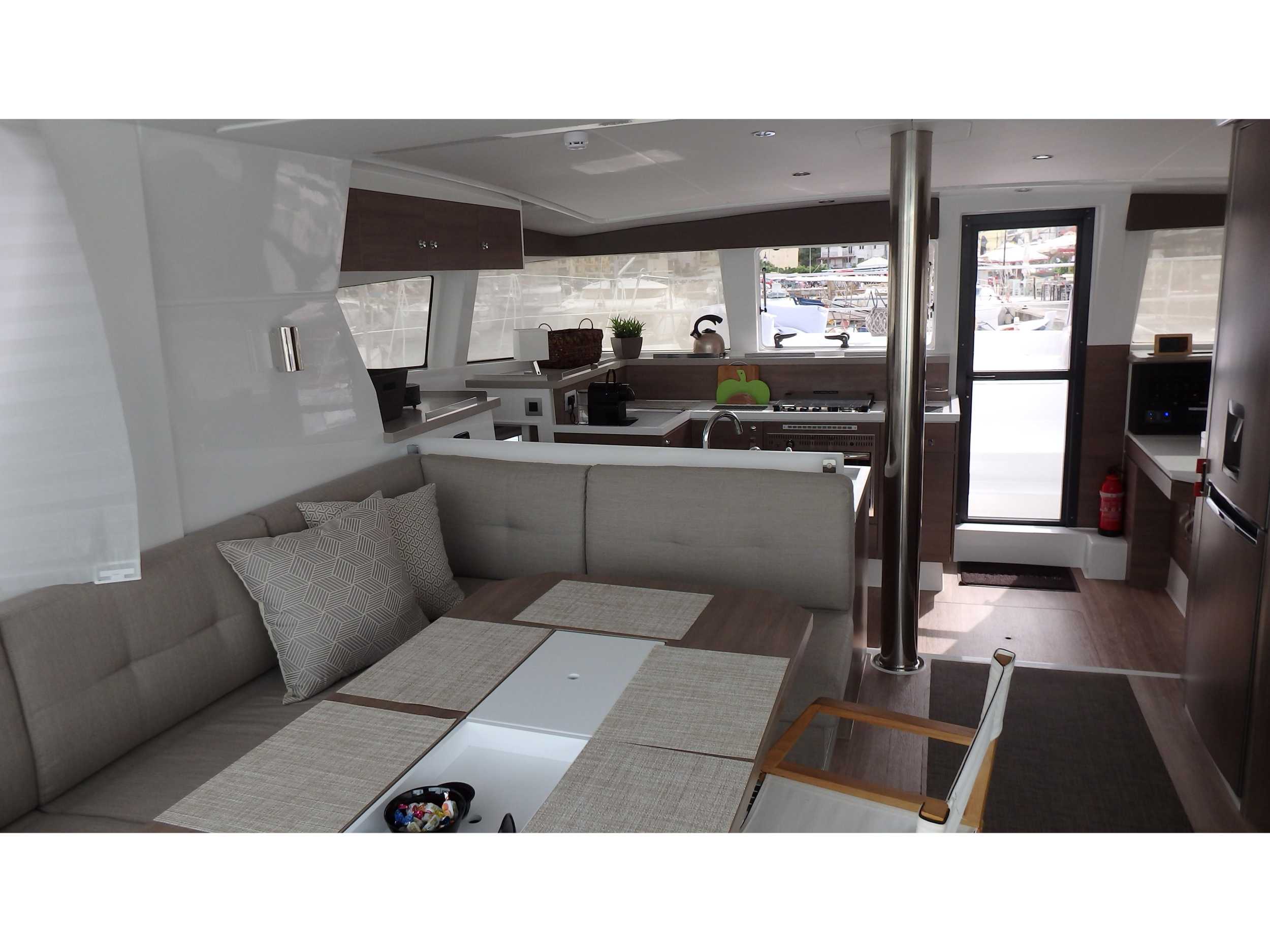 Photo #3 - Bali 4.2 (Blue Navy (, )) in Lefkada - 14513