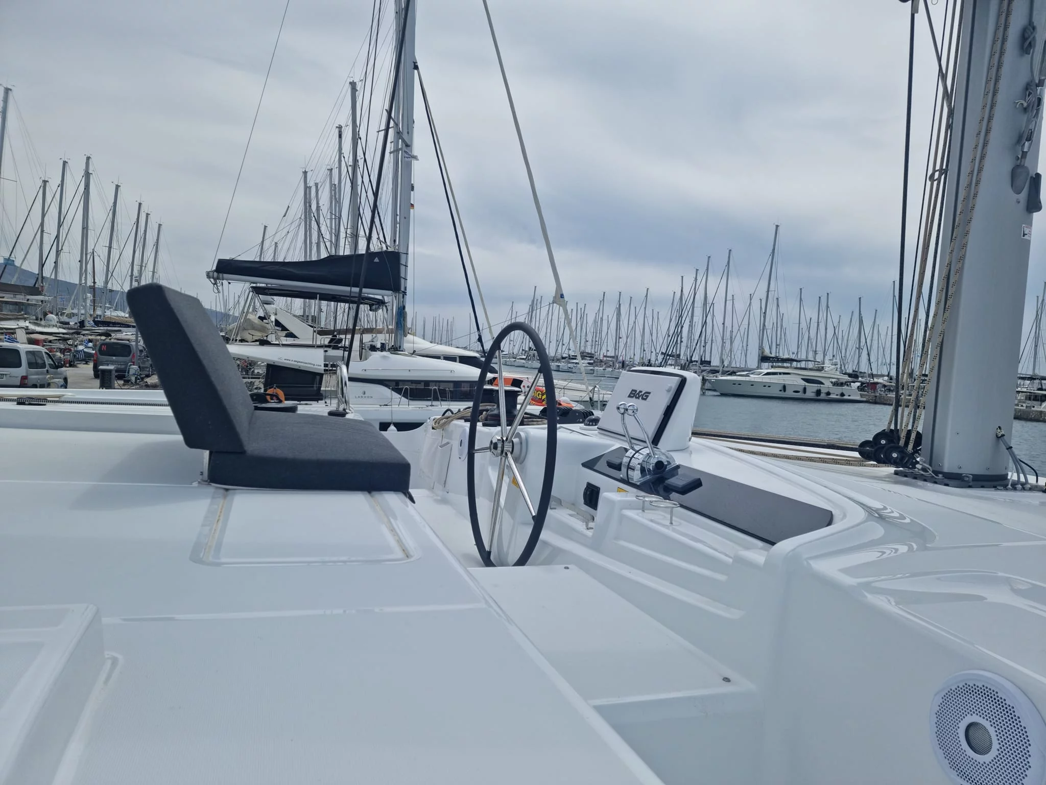 Lagoon 46 (HYDRA XIV)  - 19