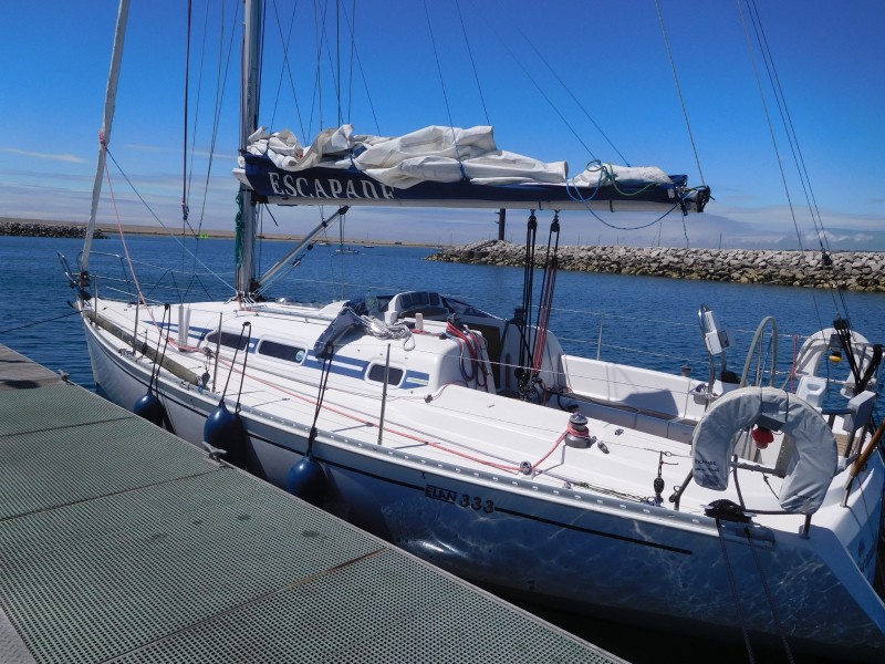 Photo #11 - Elan 333 (Escapade) in Poole - 15474