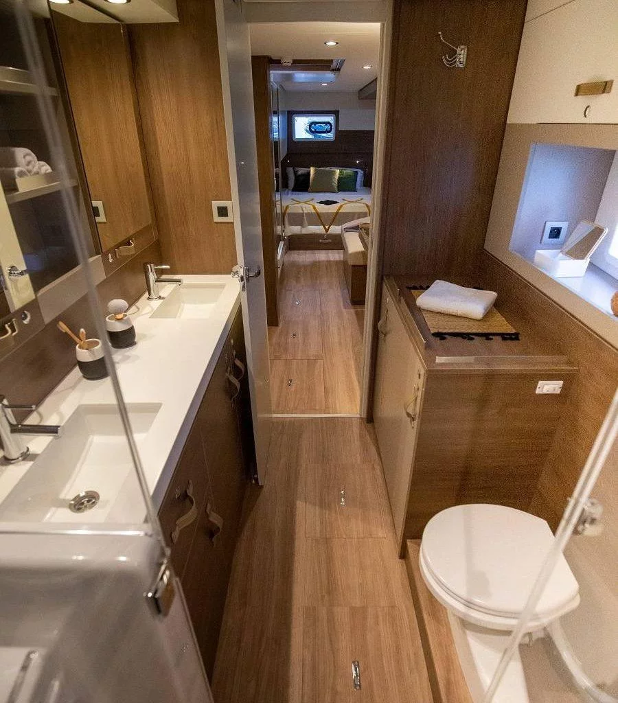 Bali 4.4 Bliss (BLISS LUXURY CATAMARAN)  - 10