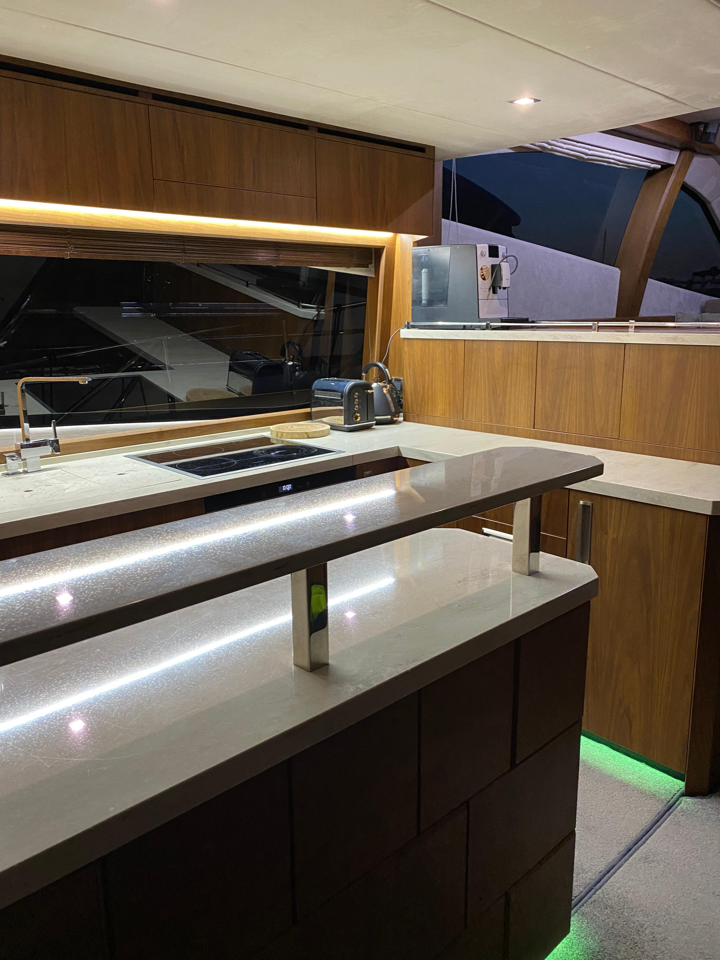 Photo #35 - Galeon 550 Sky (GREMIX) en Rogoznica - 15363