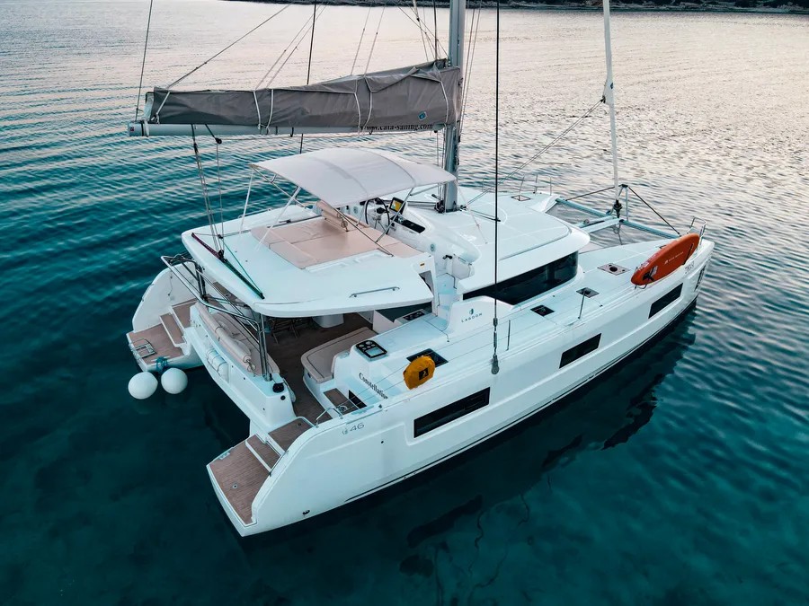 LAGOON 46 / 4 CABINS — photo 1