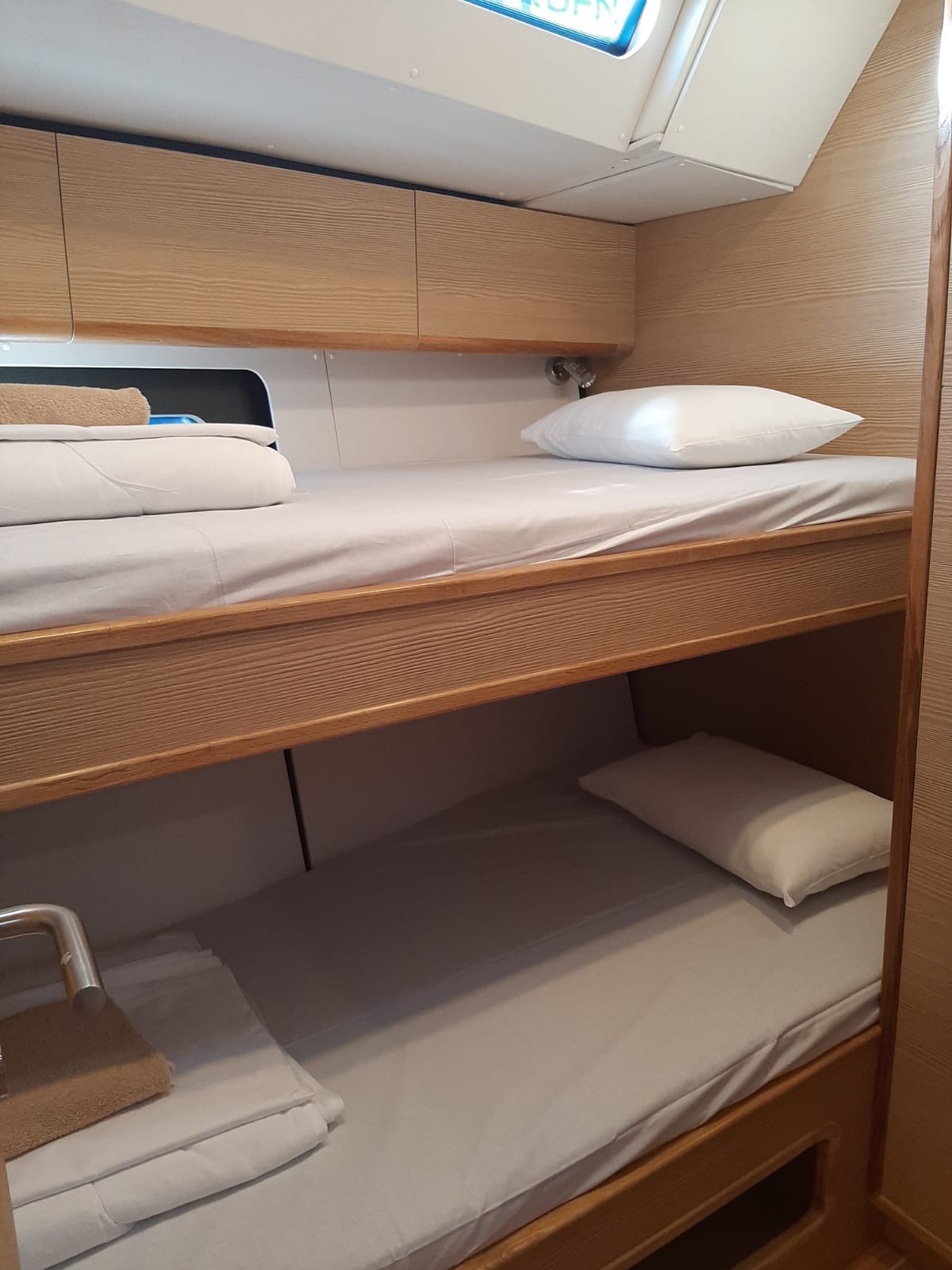 Photo #10 - D&D Kufner 54 Exclusive - 6 cab (MY WAVE) en Trogir - 20621
