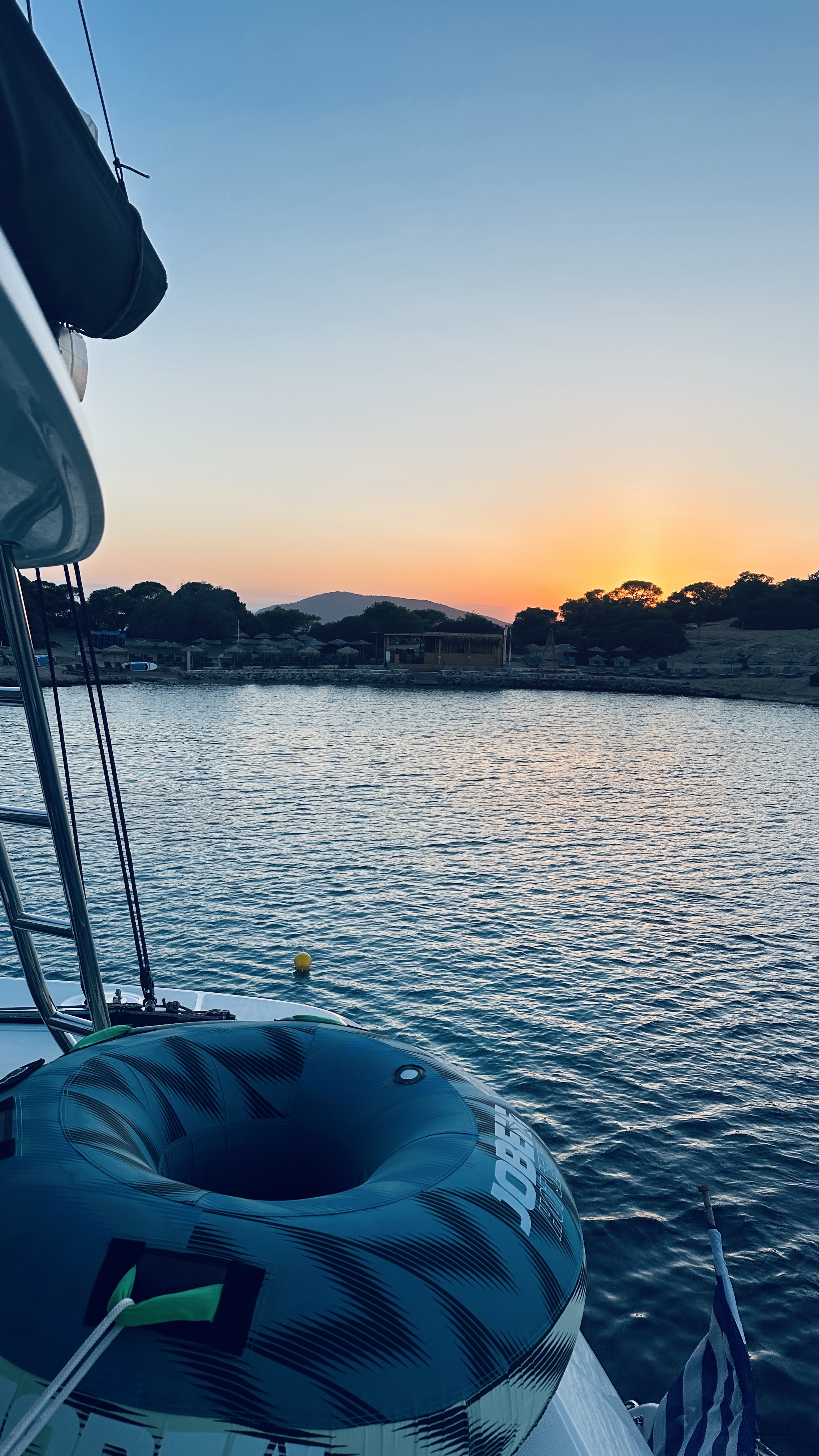 Lagoon 51 — photo 37