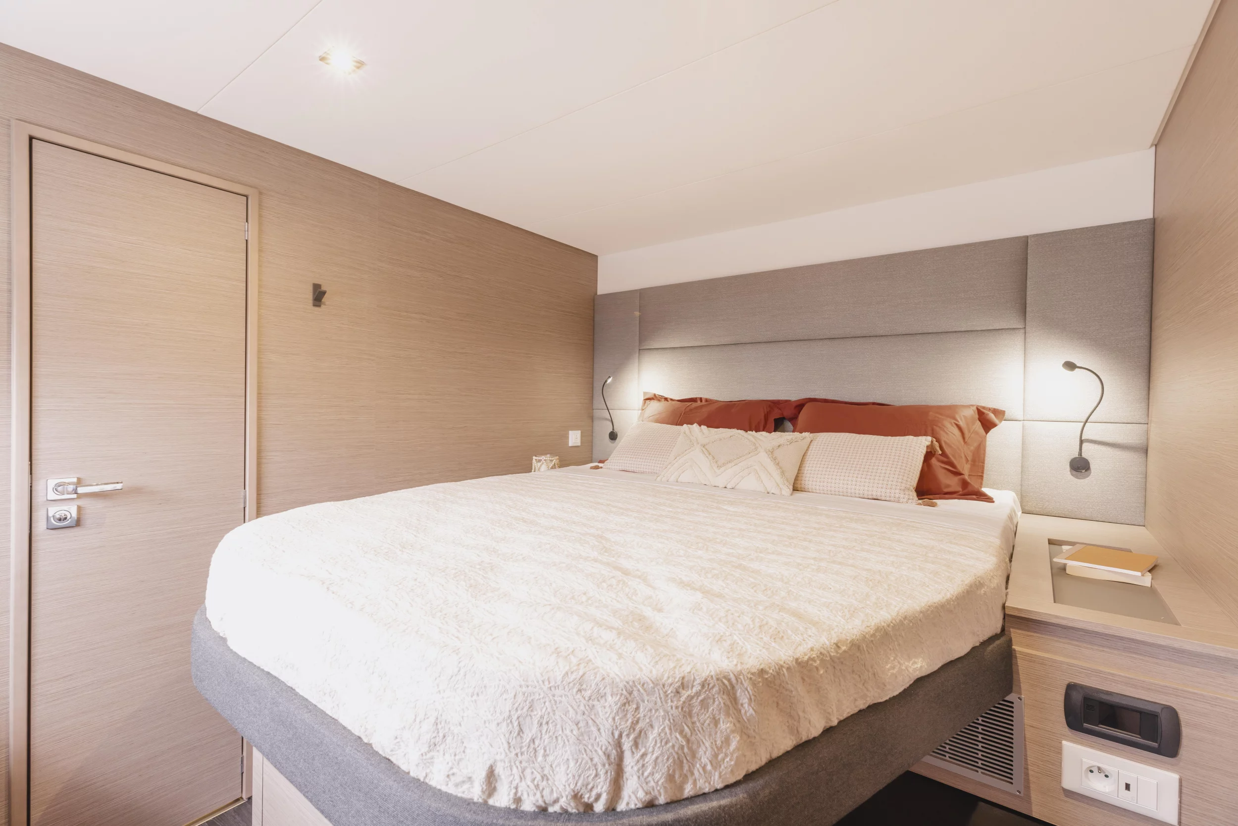 Aura 51 - Luxury Experience (Kali II - Luxury Aeolian Experience)  - 1