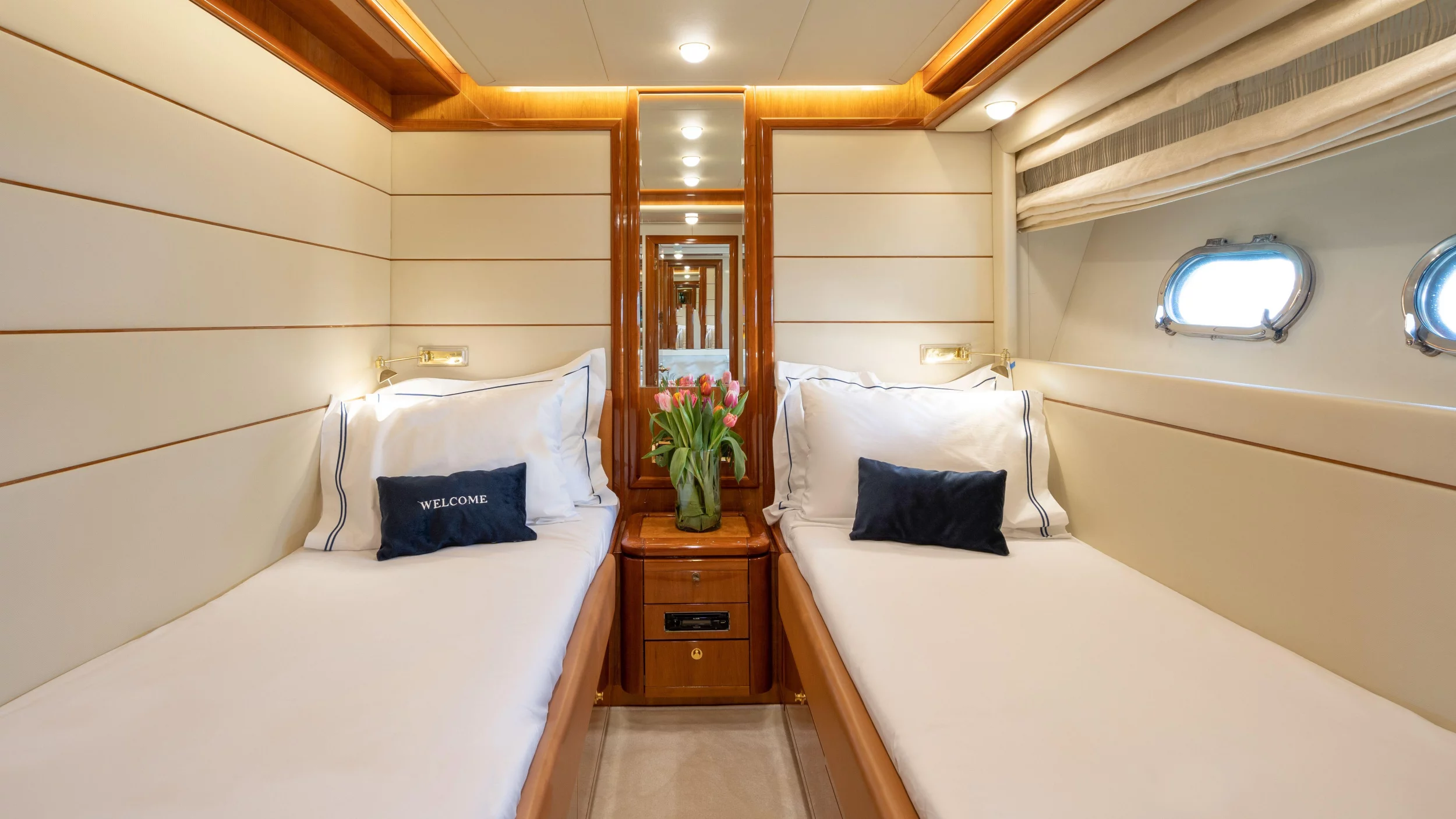 Ferretti 880 (ESTIA YI)  - 9
