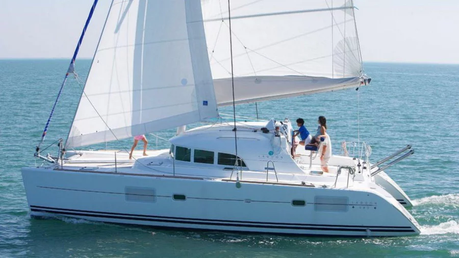 Lagoon 380 S2 (DATTILO)  - 24