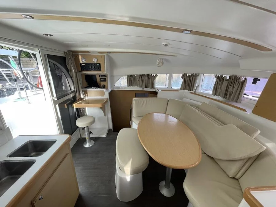 Lagoon 380 S2 (DATTILO)  - 8