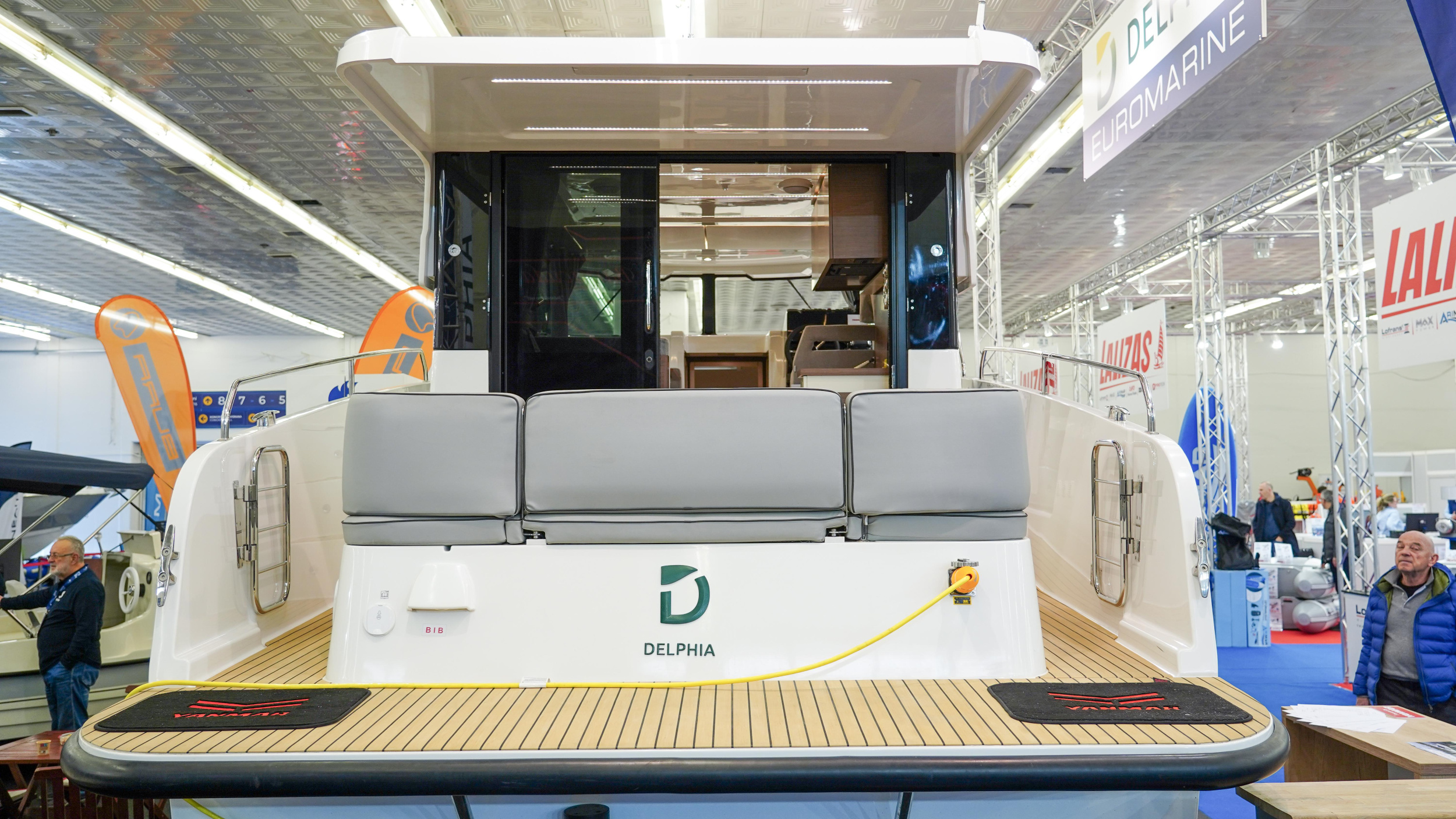 Delphia 10 Sedan — photo 20