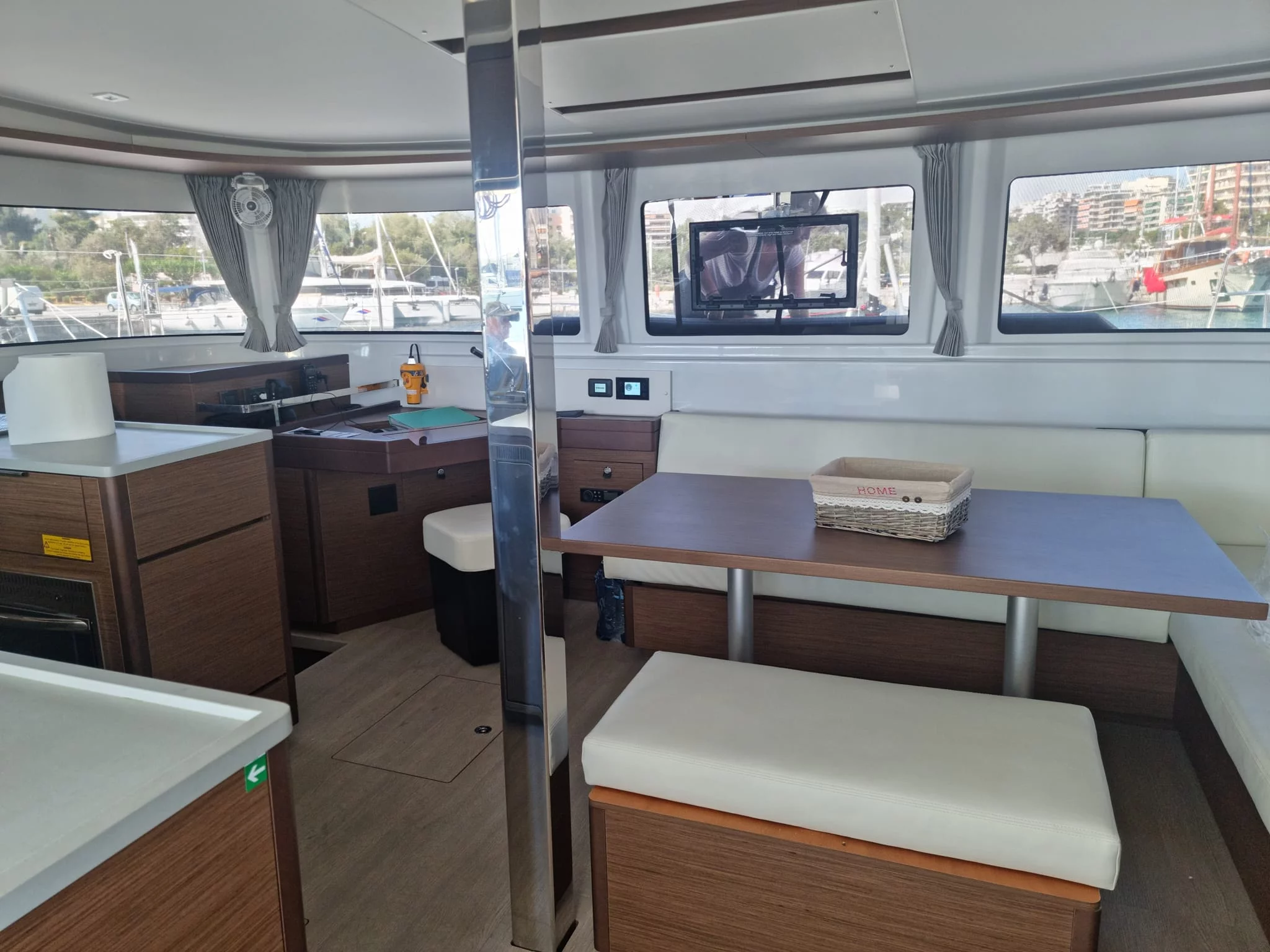 Lagoon 46 (HYDRA XIV) Interior image - 27