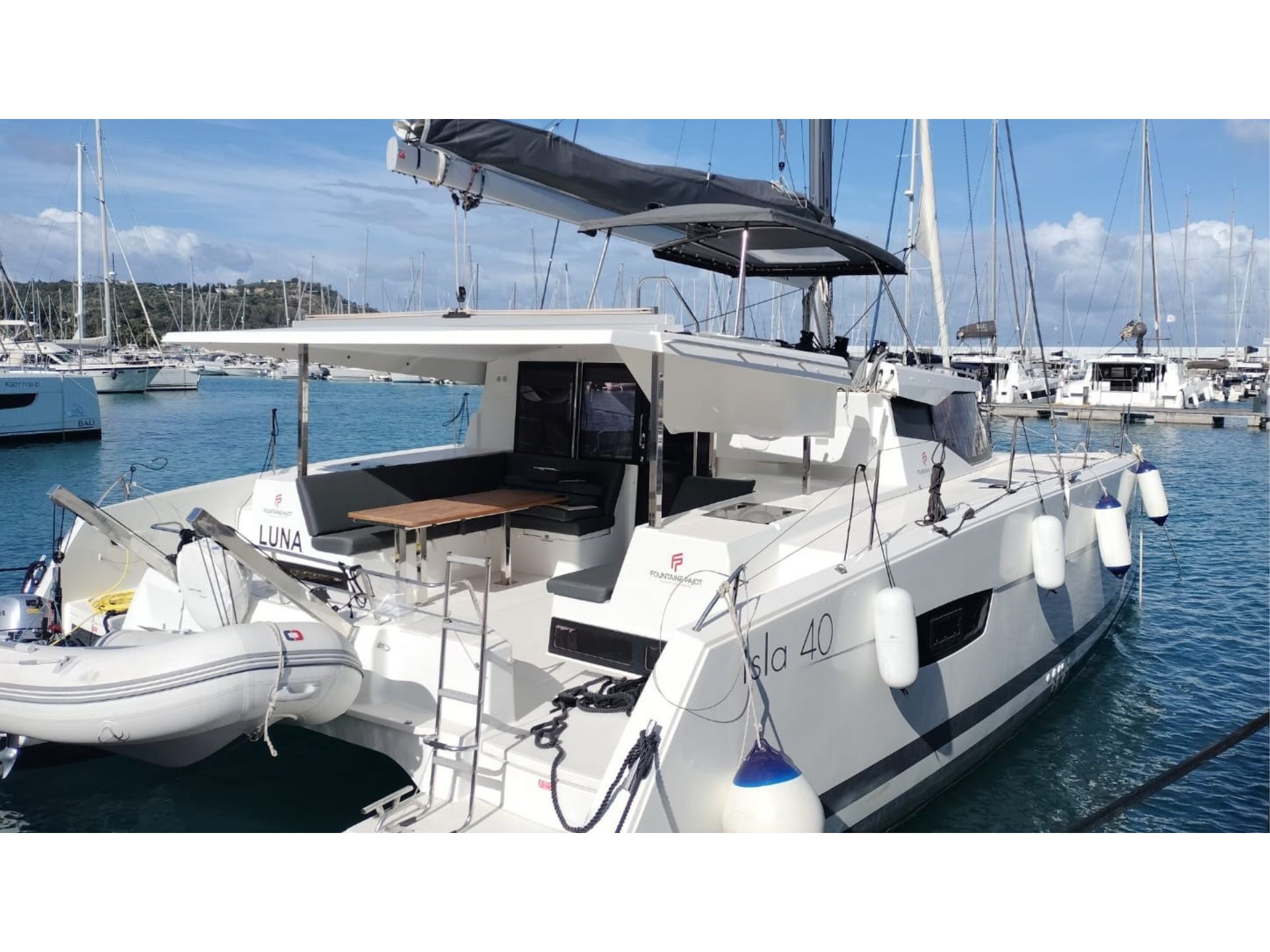 Isla 40 — photo 1