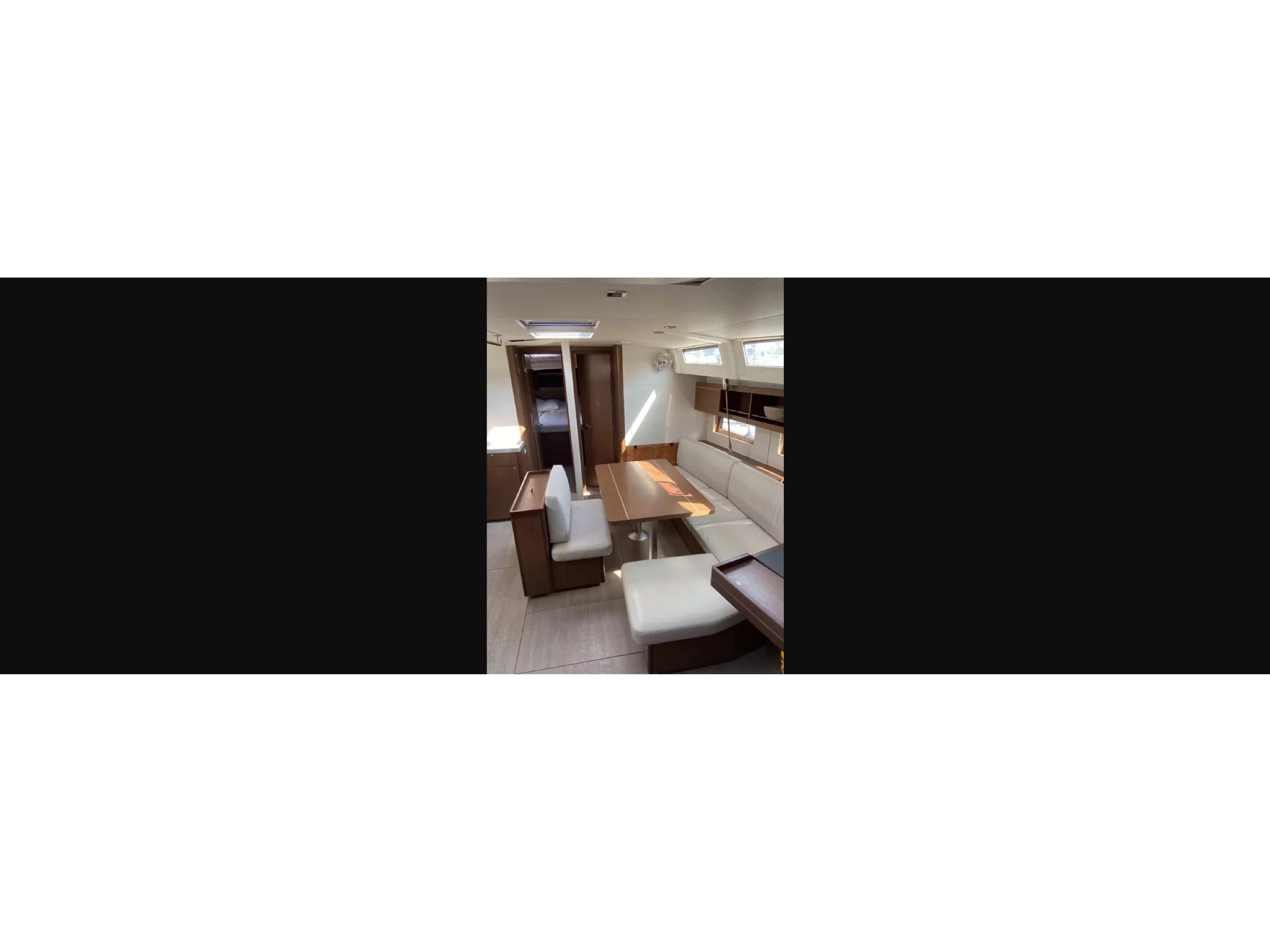 Beneteau (Amalthia) Interior image - 1