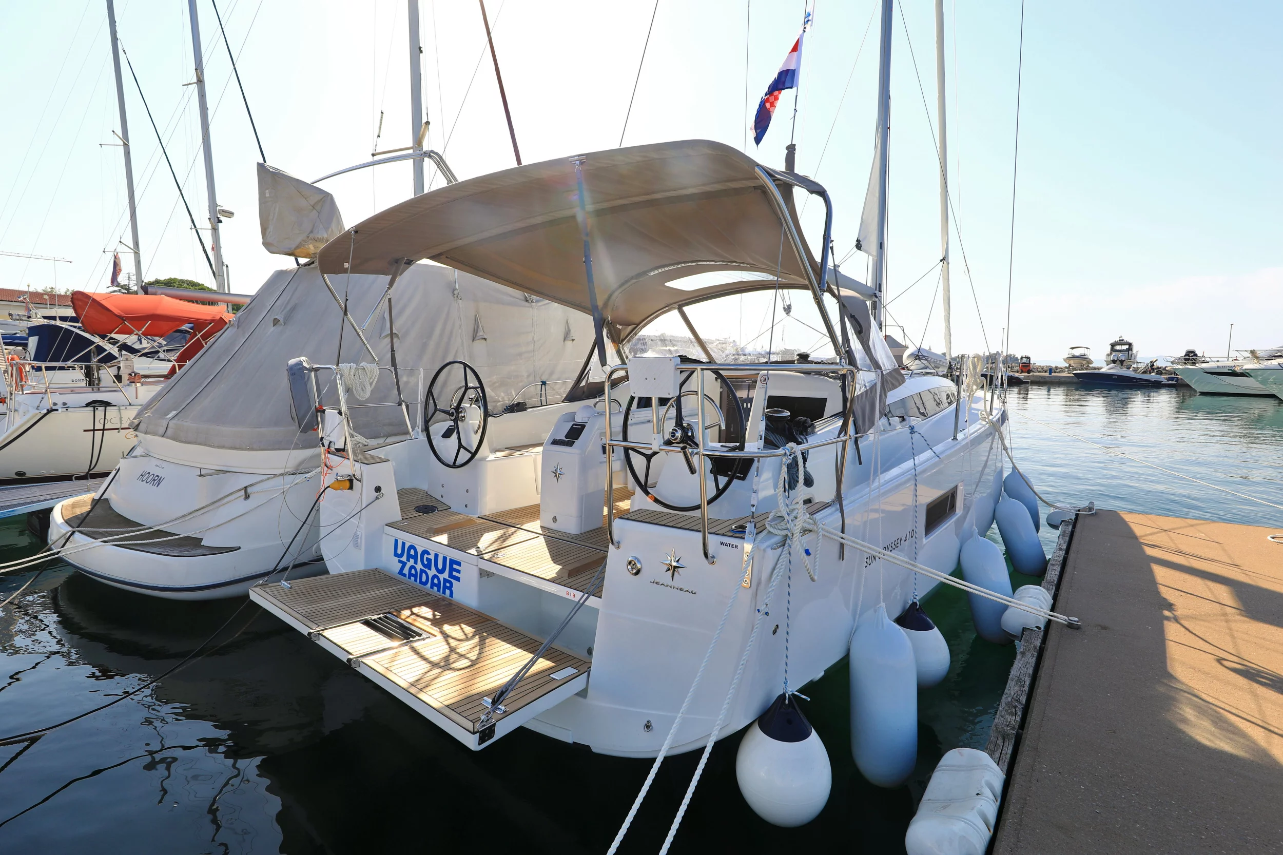 Sun Odyssey 410 (Vague)  - 72