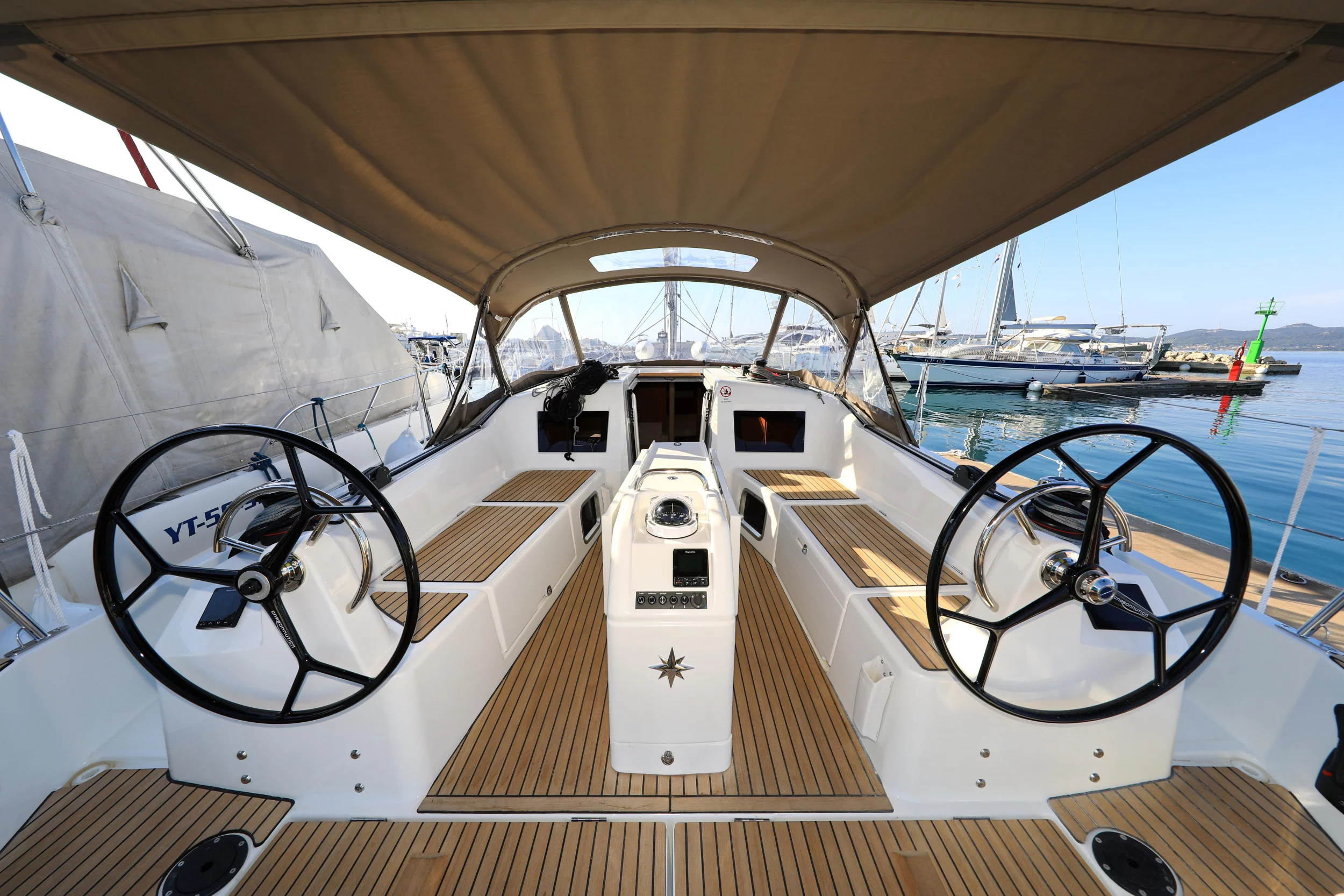 Sun Odyssey 410 (Vague)  - 23