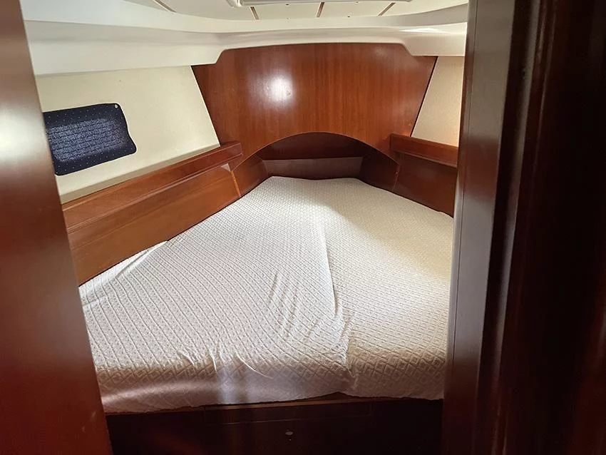 Oceanis Clipper 423 (Jazz and Blues) Interior image - 3
