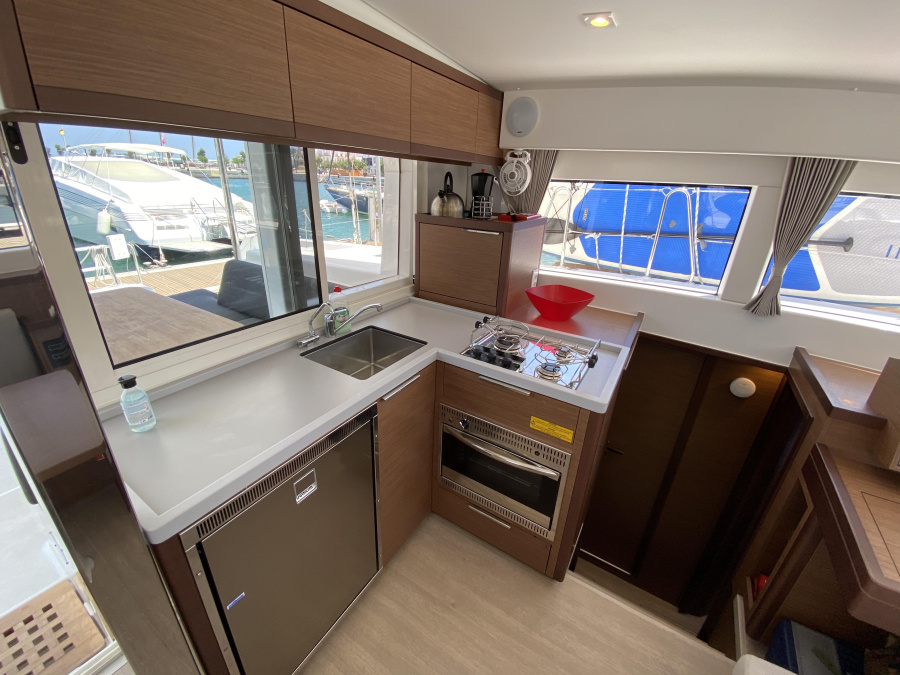 Lagoon 40 — photo 21