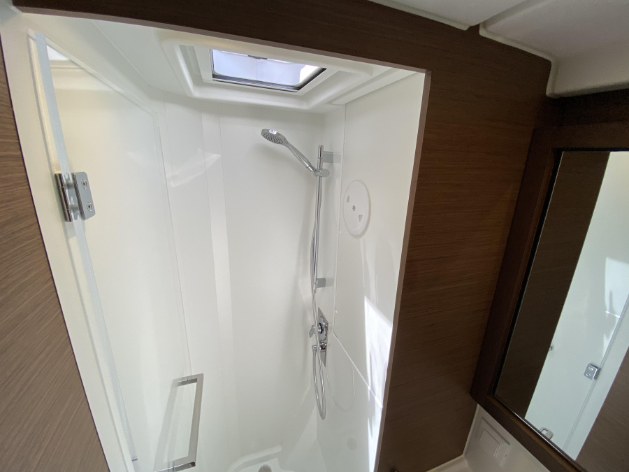 Lagoon 40 — photo 15