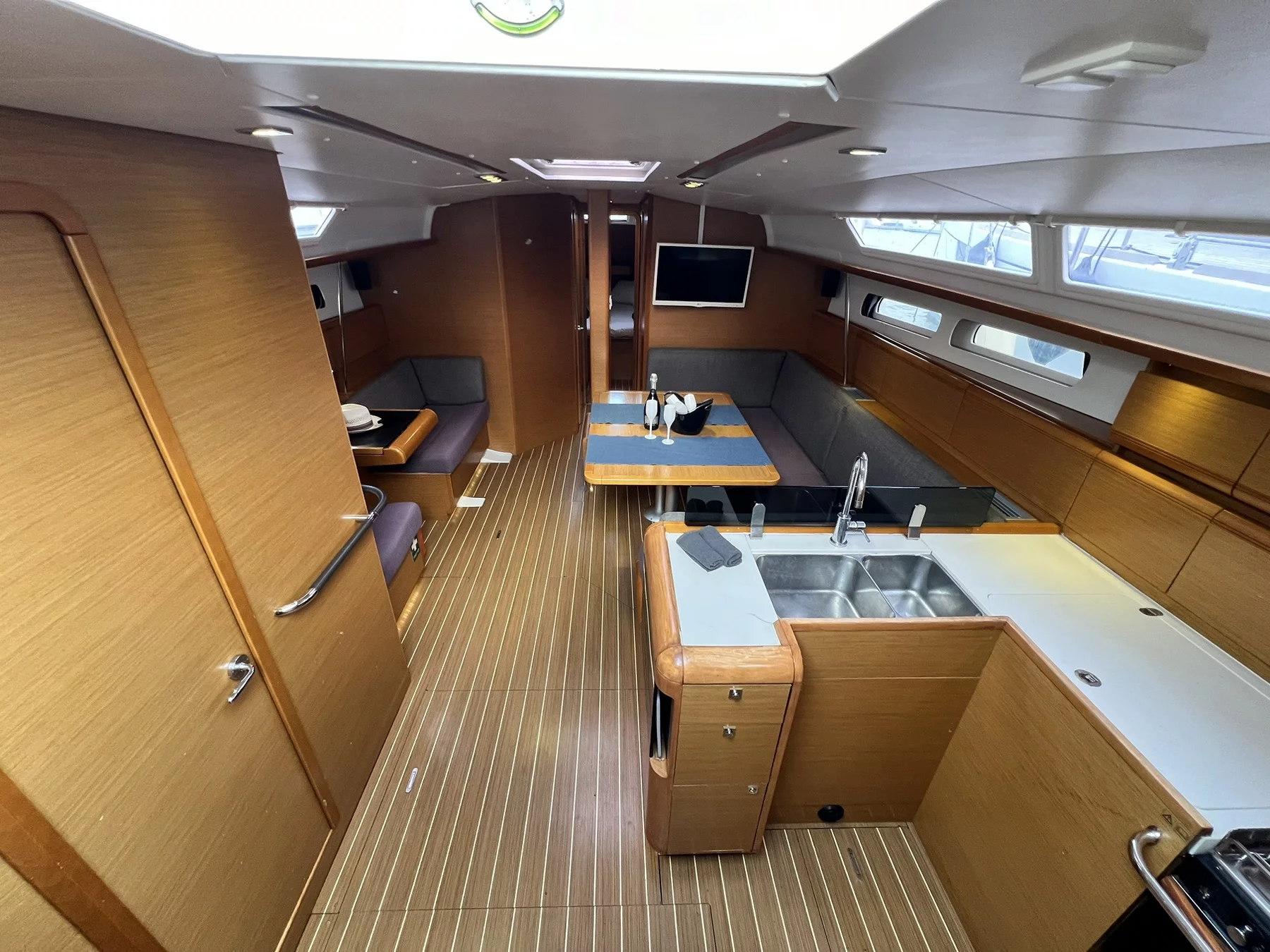 Sun Odyssey 439 (Spirus) Interior image - 11