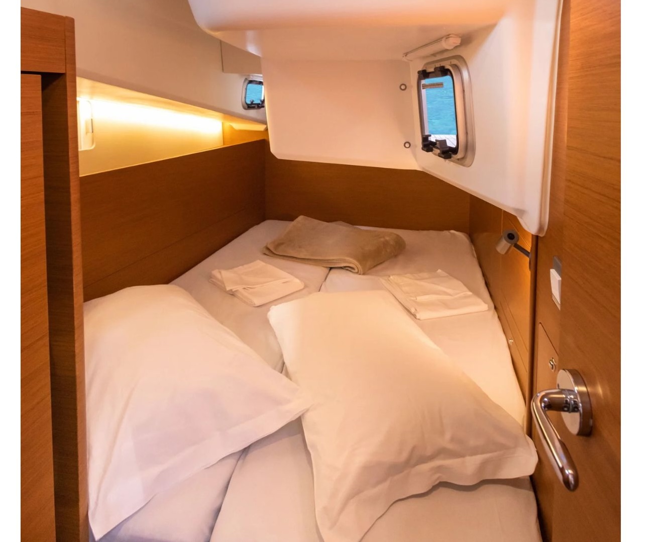Sun Odyssey 410 — photo 2