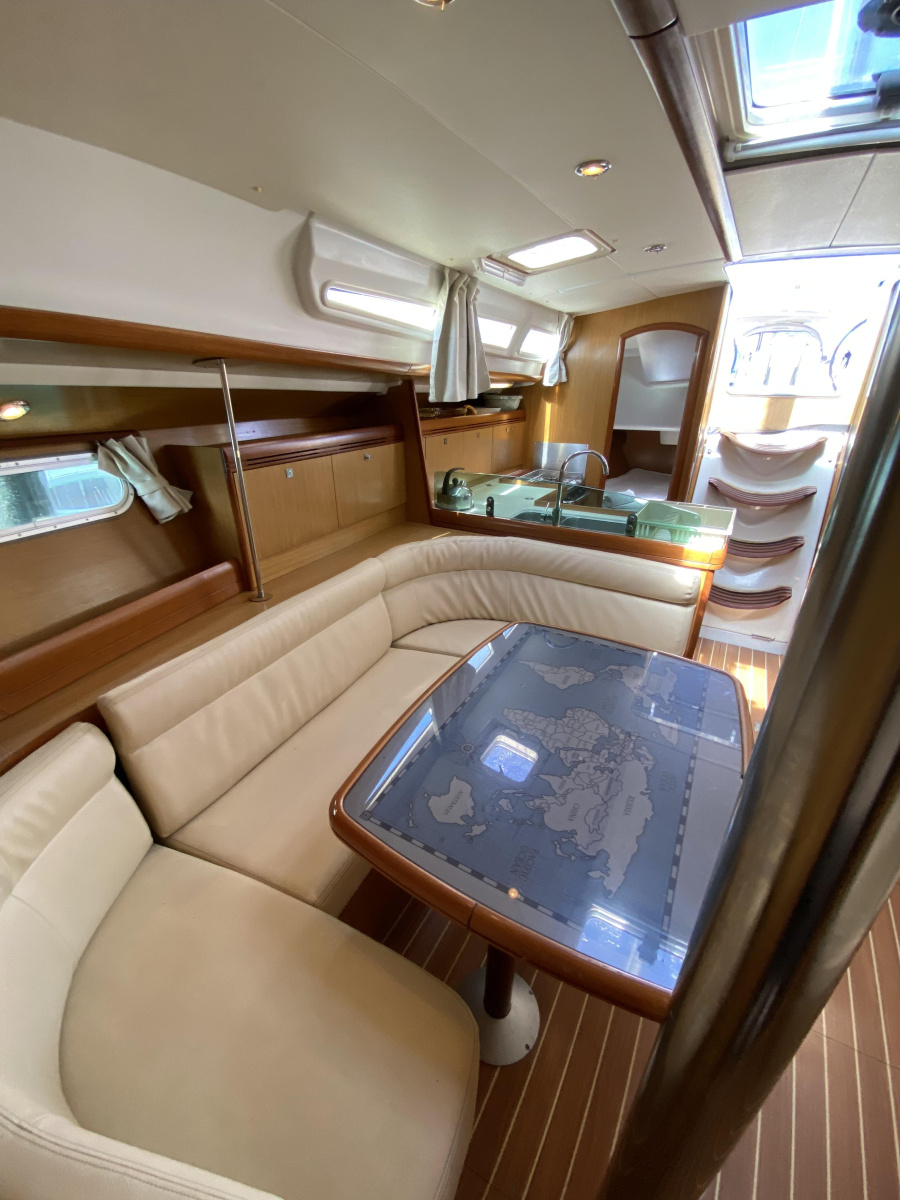 Sun Odyssey 42 i — photo 9