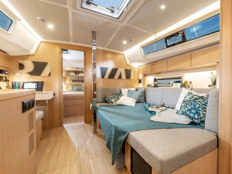 Bavaria C42 (Silver VII) Interior image - 2