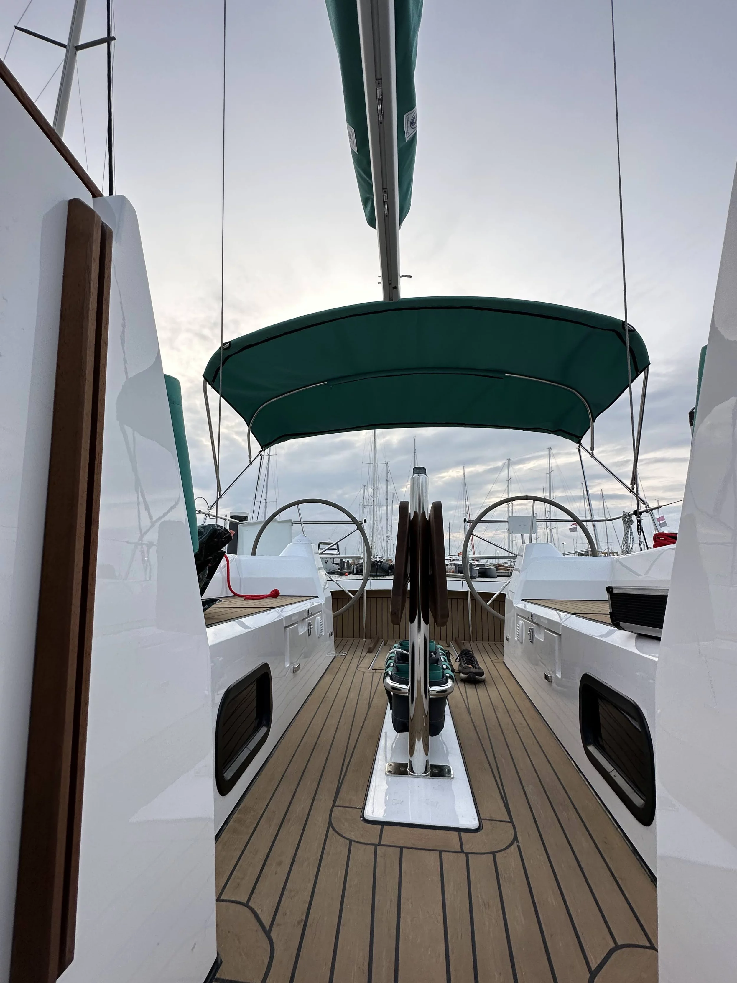 Maxus 35 (see with our base extra options availability as Air Conditioned) (Angelmiles 1)  - 59