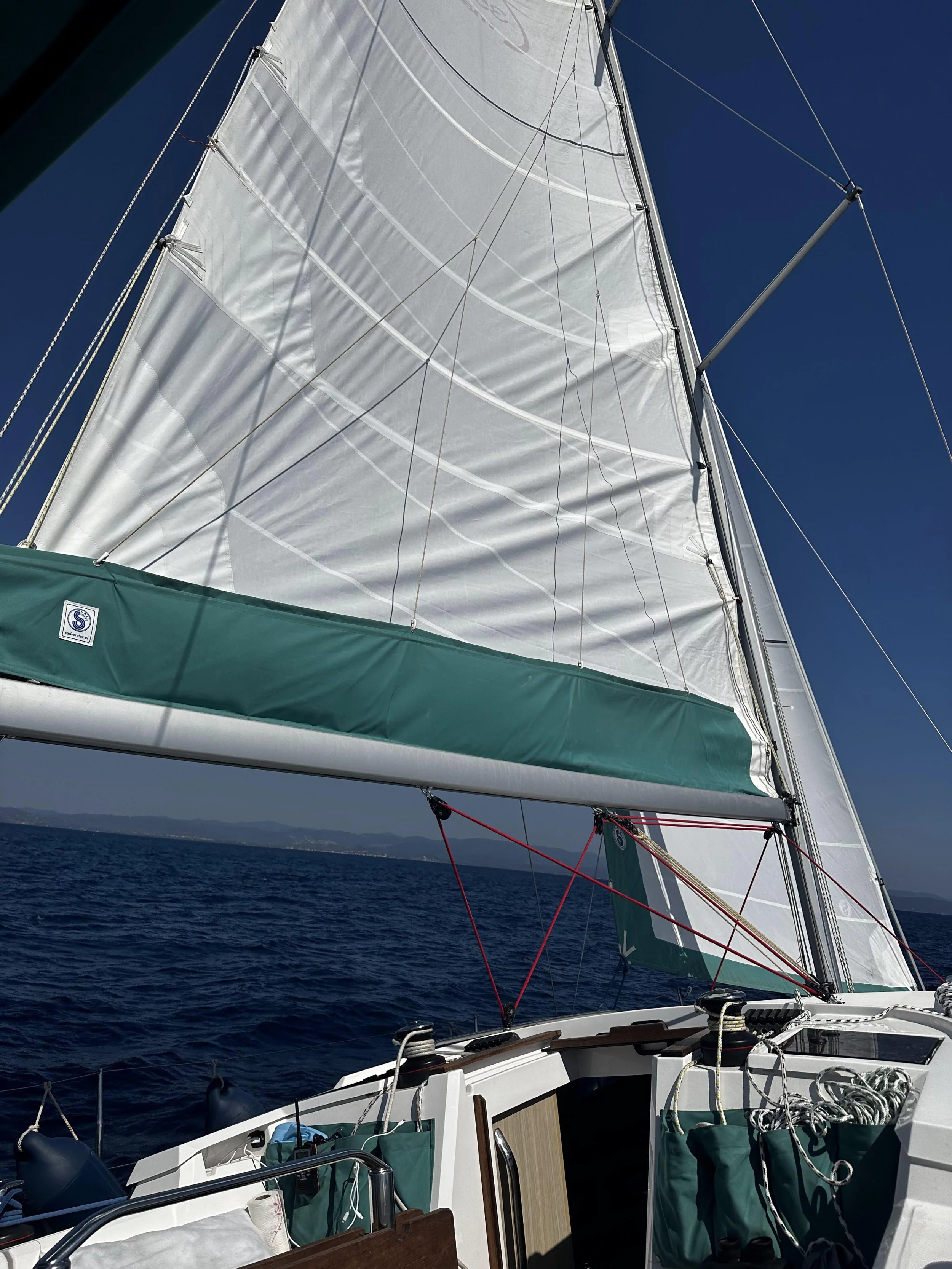 Maxus 35 (see with our base extra options availability as Air Conditioned) (Angelmiles 1)  - 178