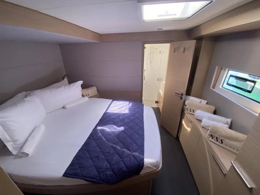 Lagoon 55 (5 cab) (The Moon (SXM))  - 11