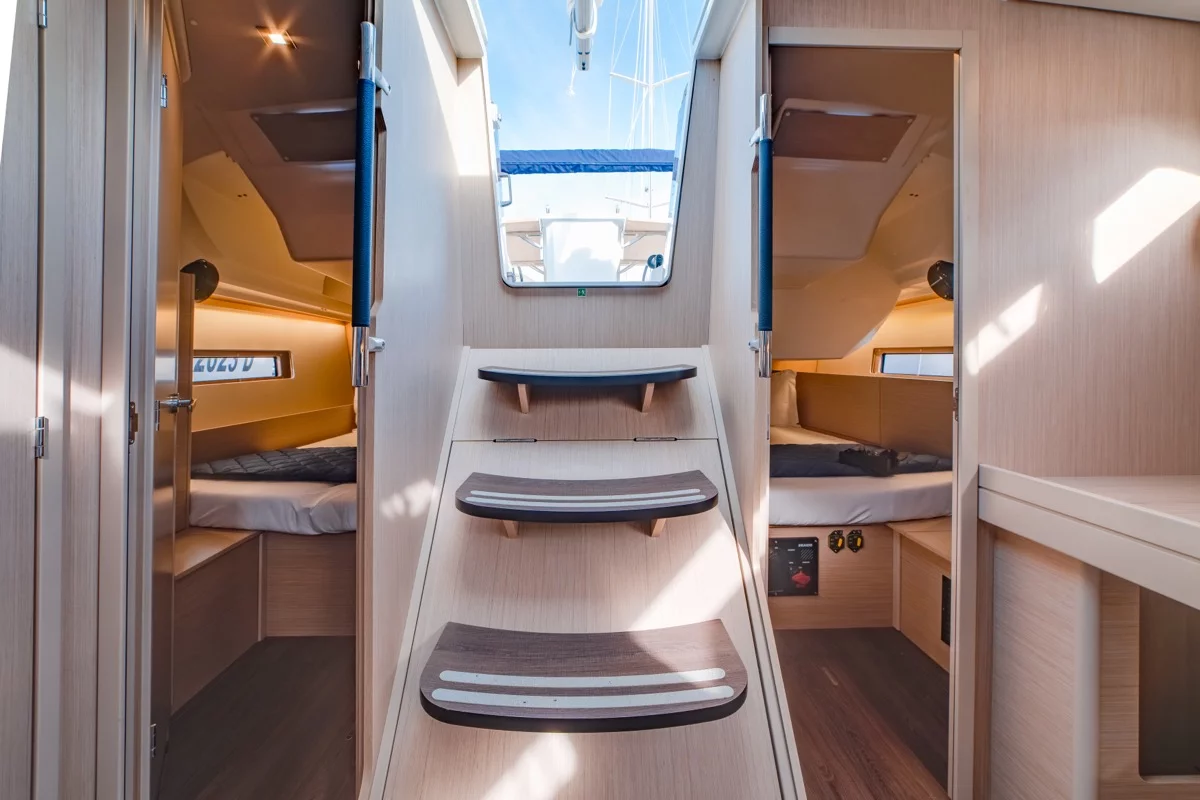 Oceanis 40.1 (3cab) (Maverick)  - 35