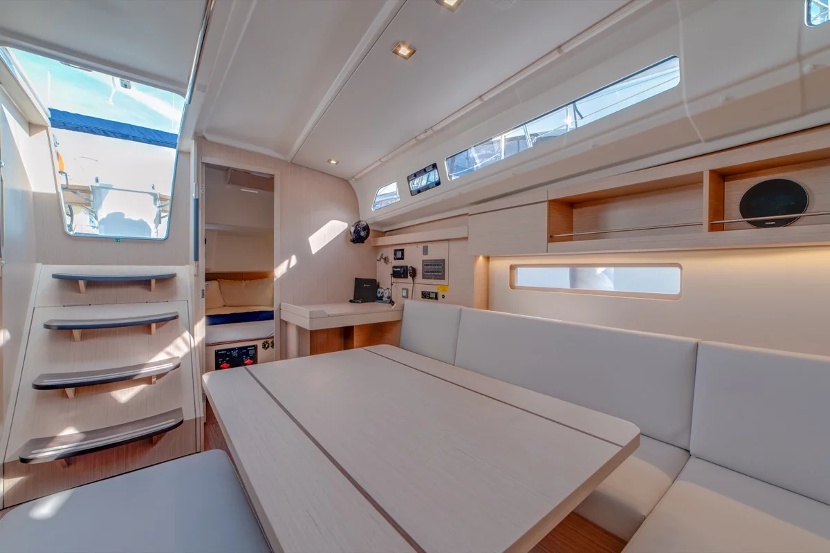 Oceanis 40.1 (3cab) (Maverick)  - 8